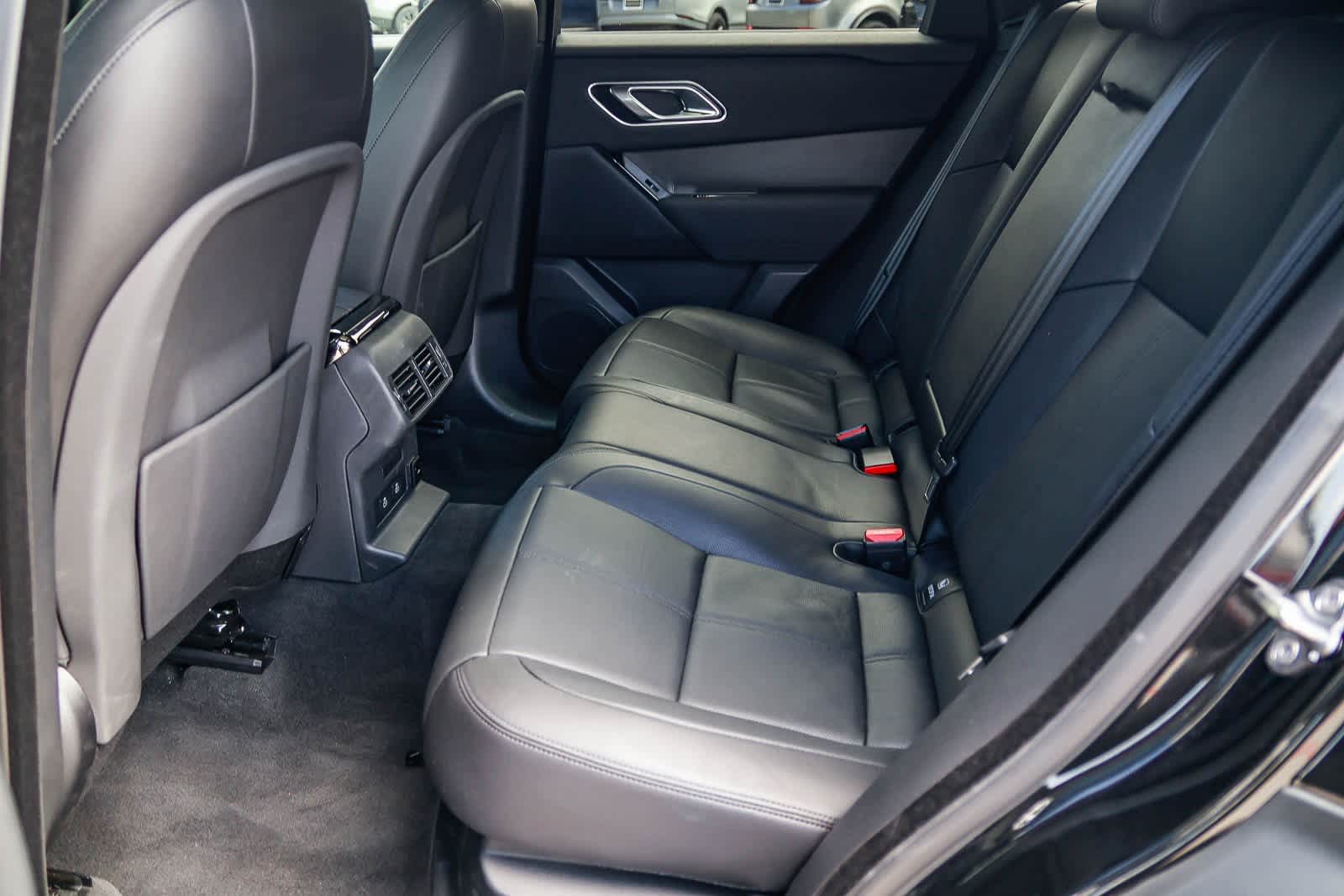 Thumbnail: 2025 Land Rover Range Rover Velar - 18