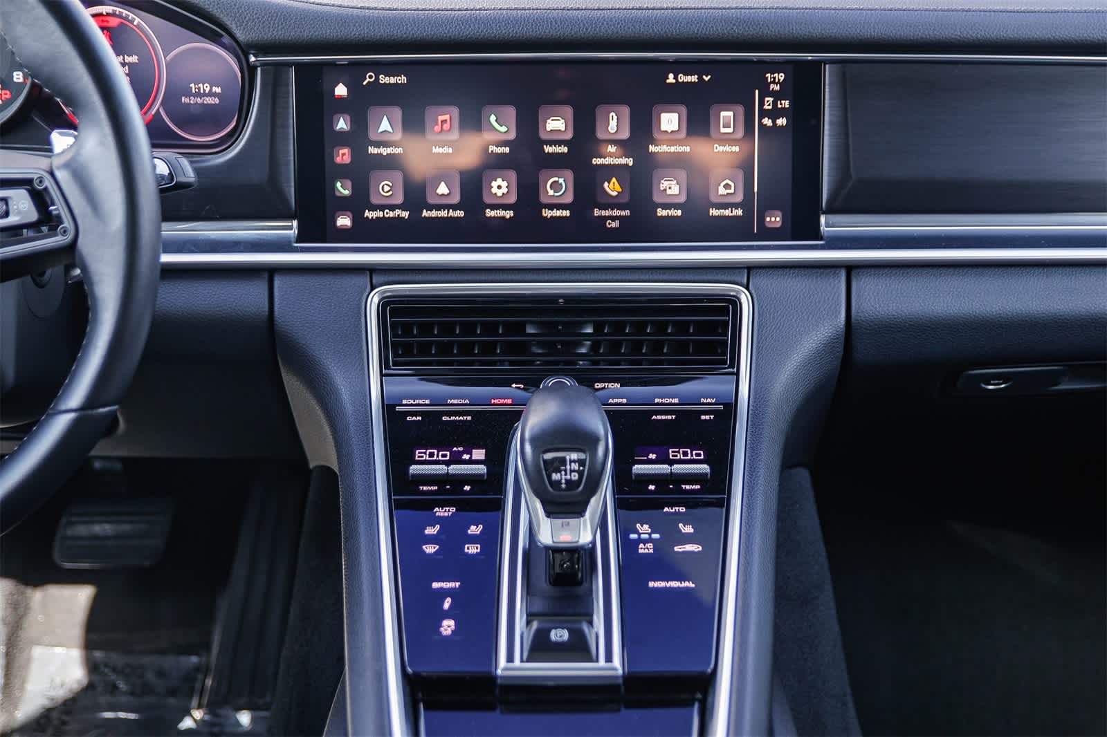 Thumbnail: 2023 Porsche Panamera - 11