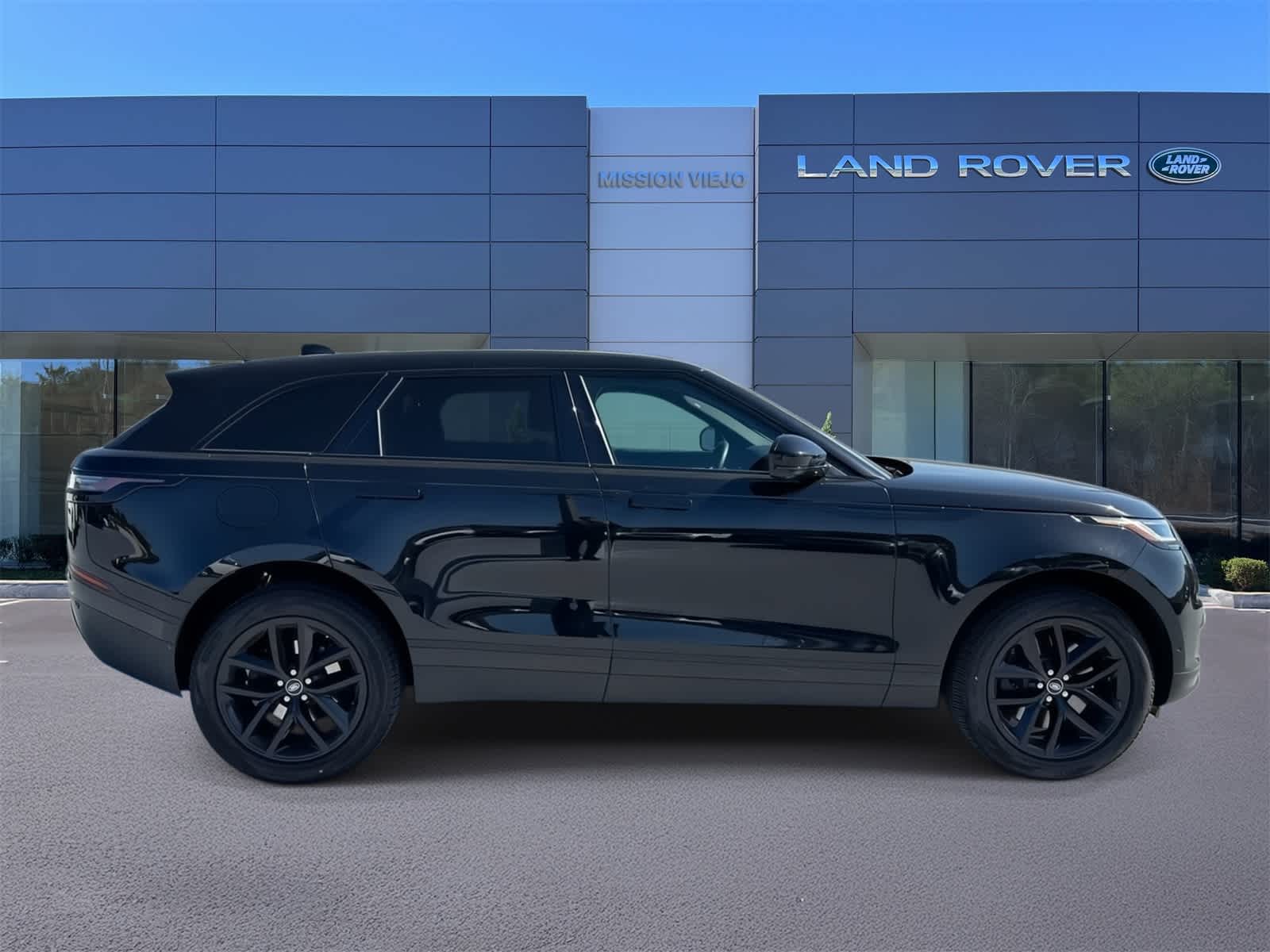 Thumbnail: 2026 Land Rover Range Rover Velar - 5
