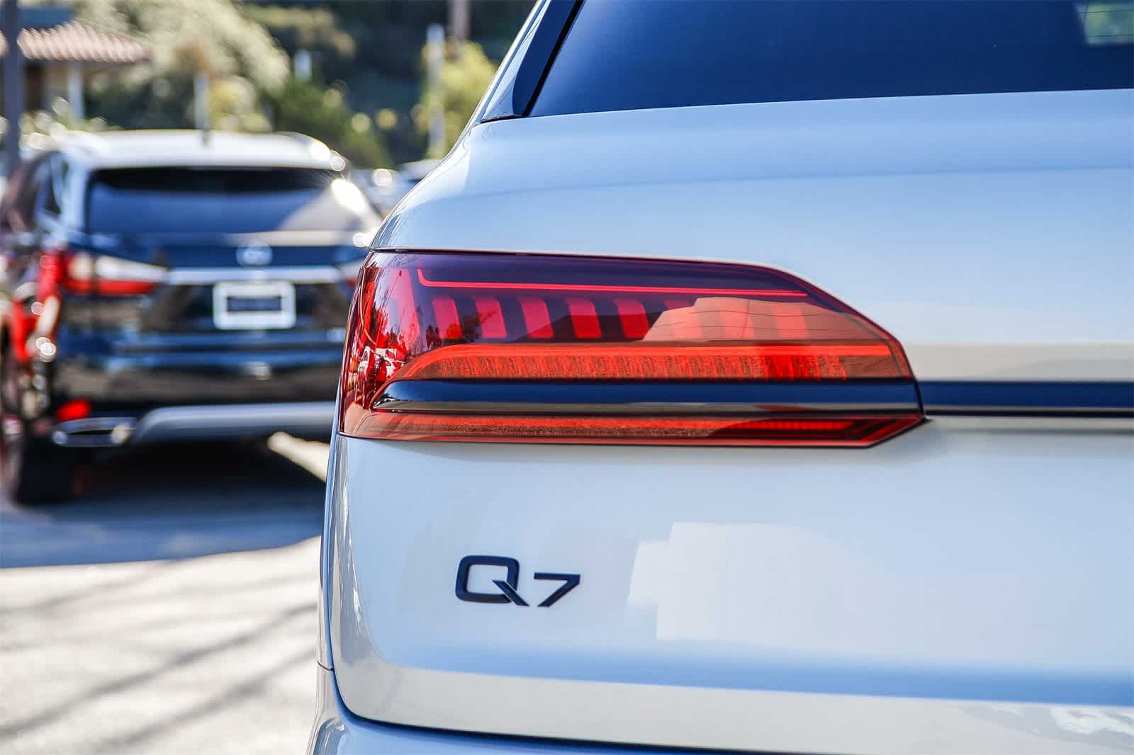 Thumbnail: 2023 Audi Q7 - 7