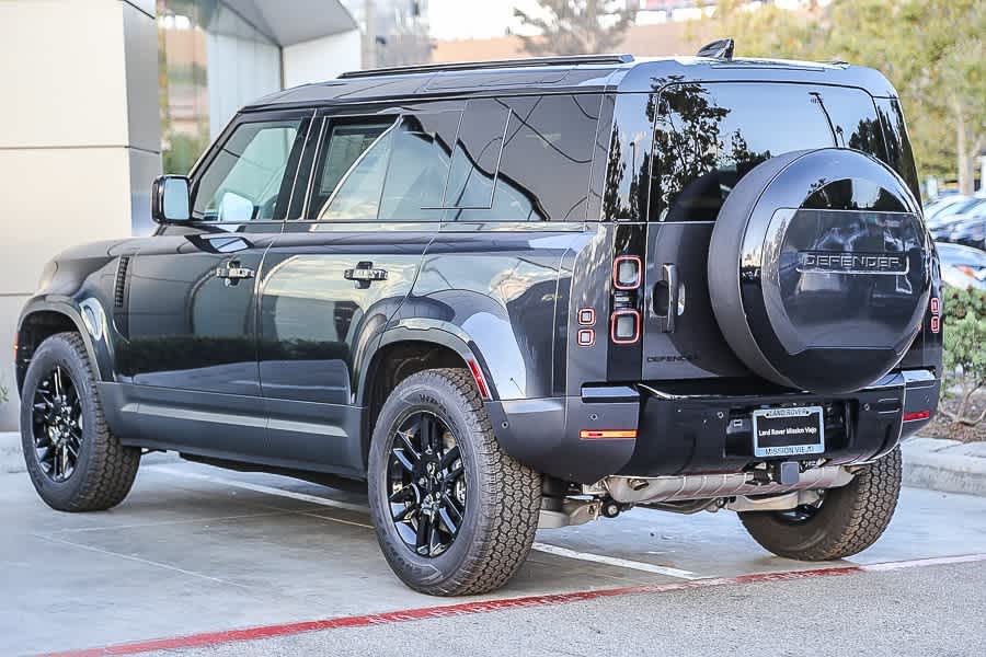 Thumbnail: 2026 Land Rover Defender - 8