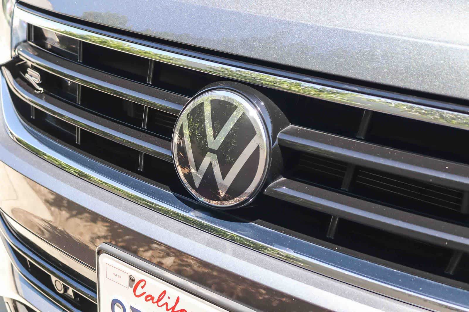 Thumbnail: 2022 Volkswagen Tiguan - 10