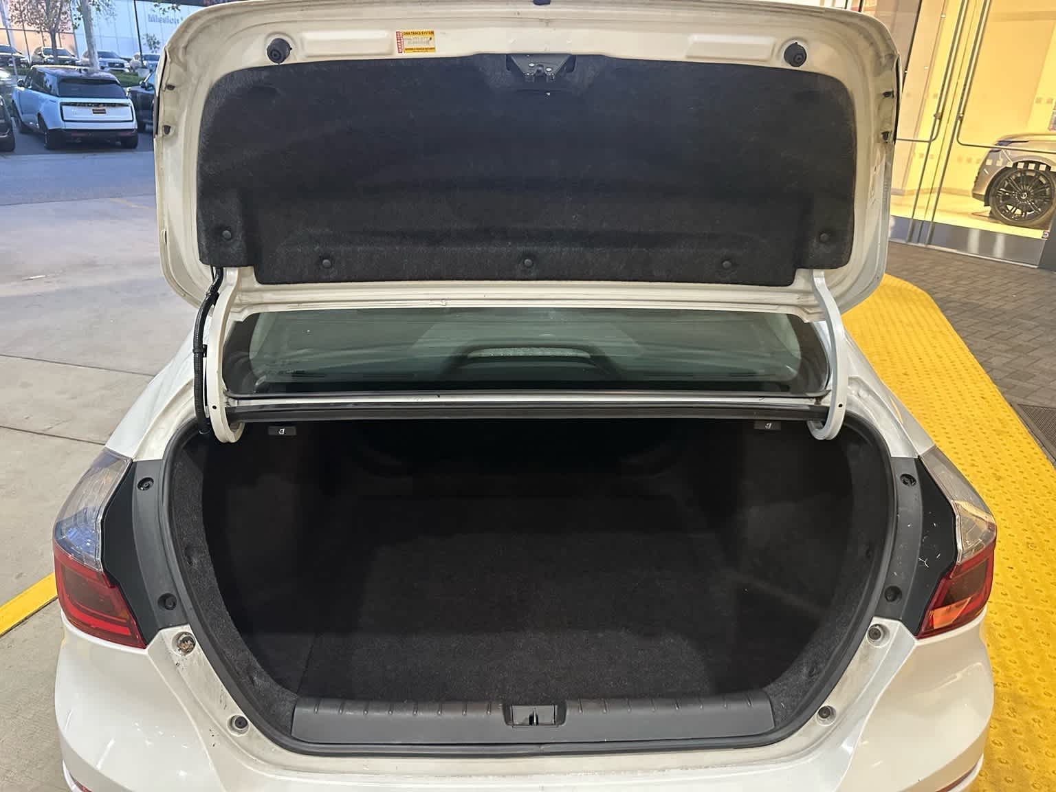 Thumbnail: 2022 Honda Insight - 13