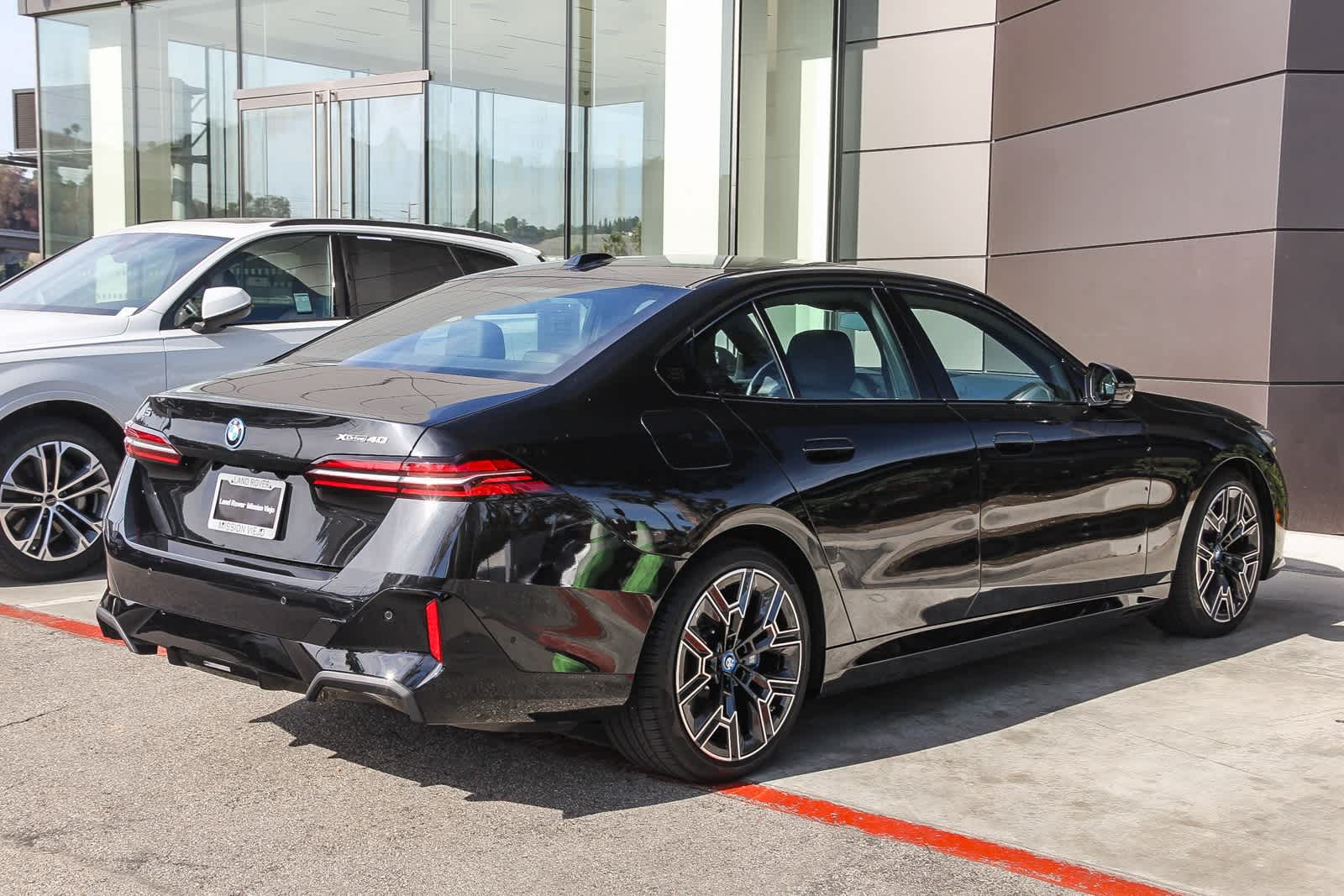 Thumbnail: 2025 BMW i5 - 12