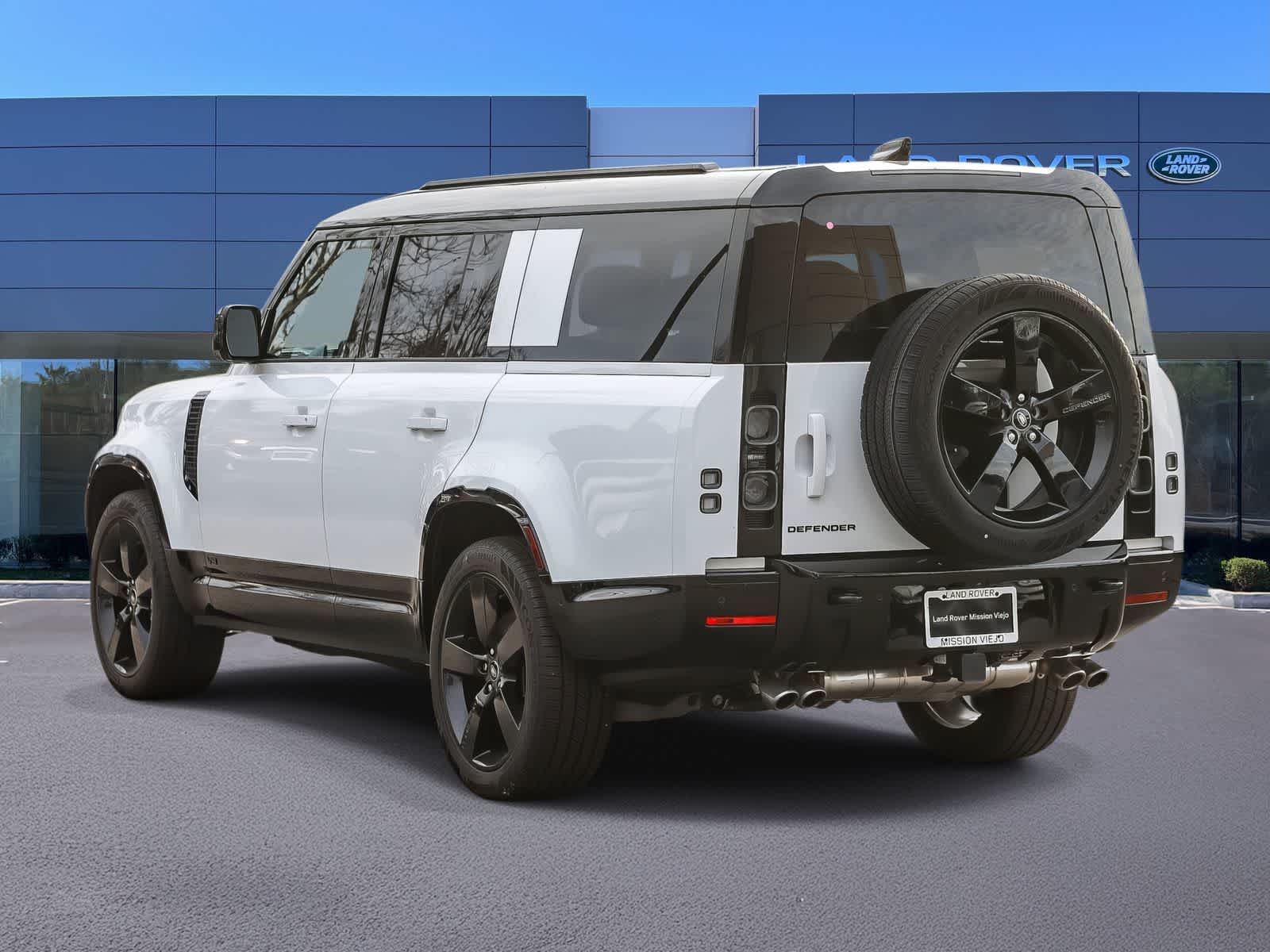 Thumbnail: 2025 Land Rover Defender - 8