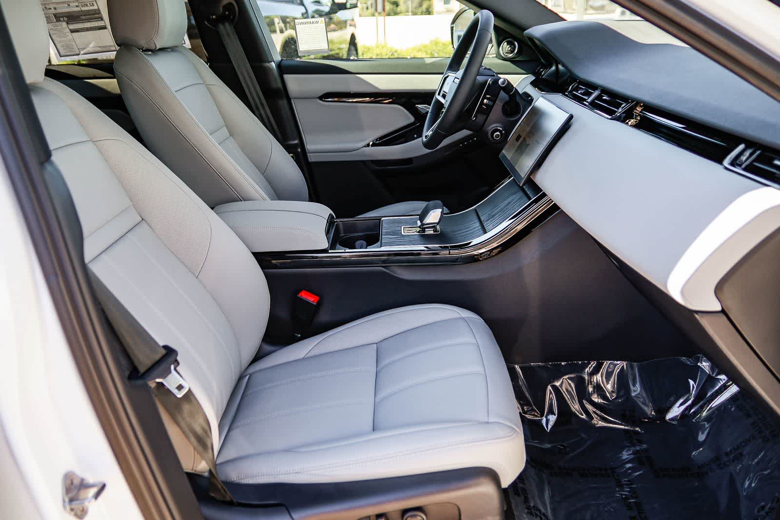 Thumbnail: 2026 Land Rover Range Rover Evoque - 17