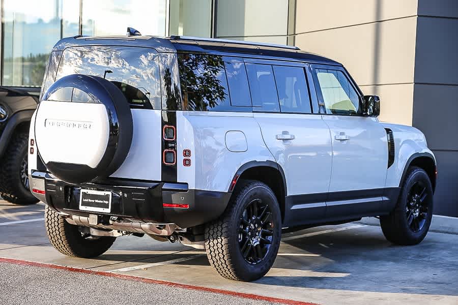 Thumbnail: 2026 Land Rover Defender - 6