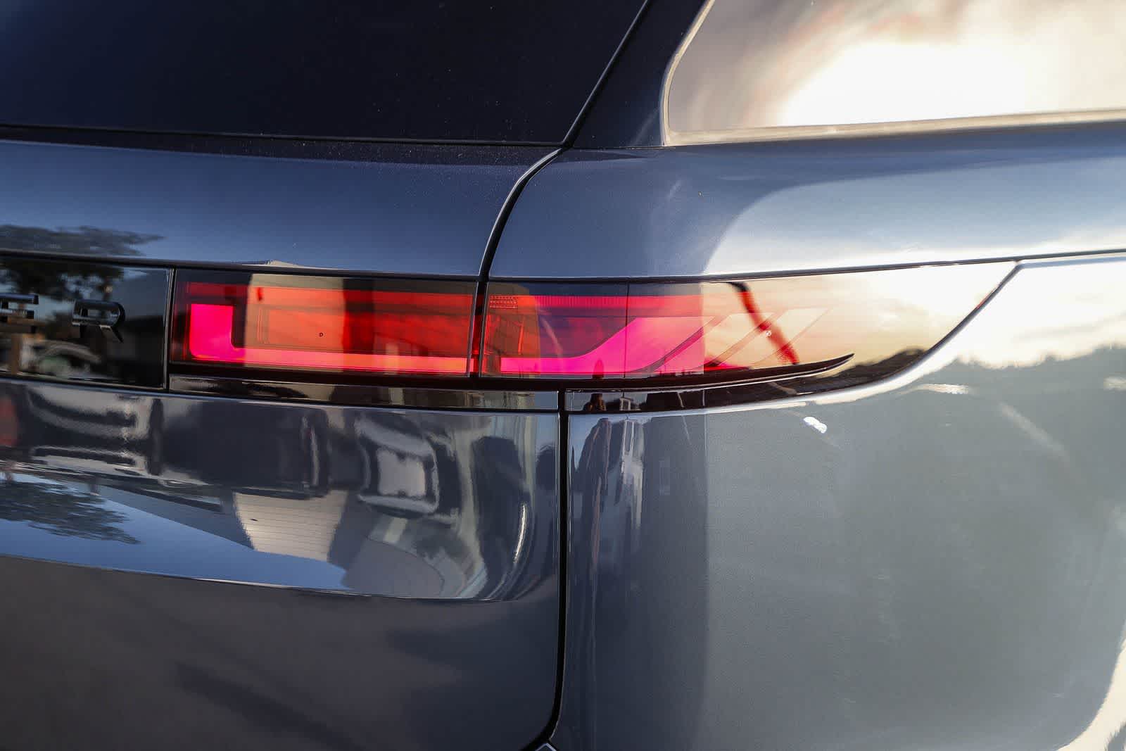 Thumbnail: 2026 Land Rover Range Rover Sport - 9