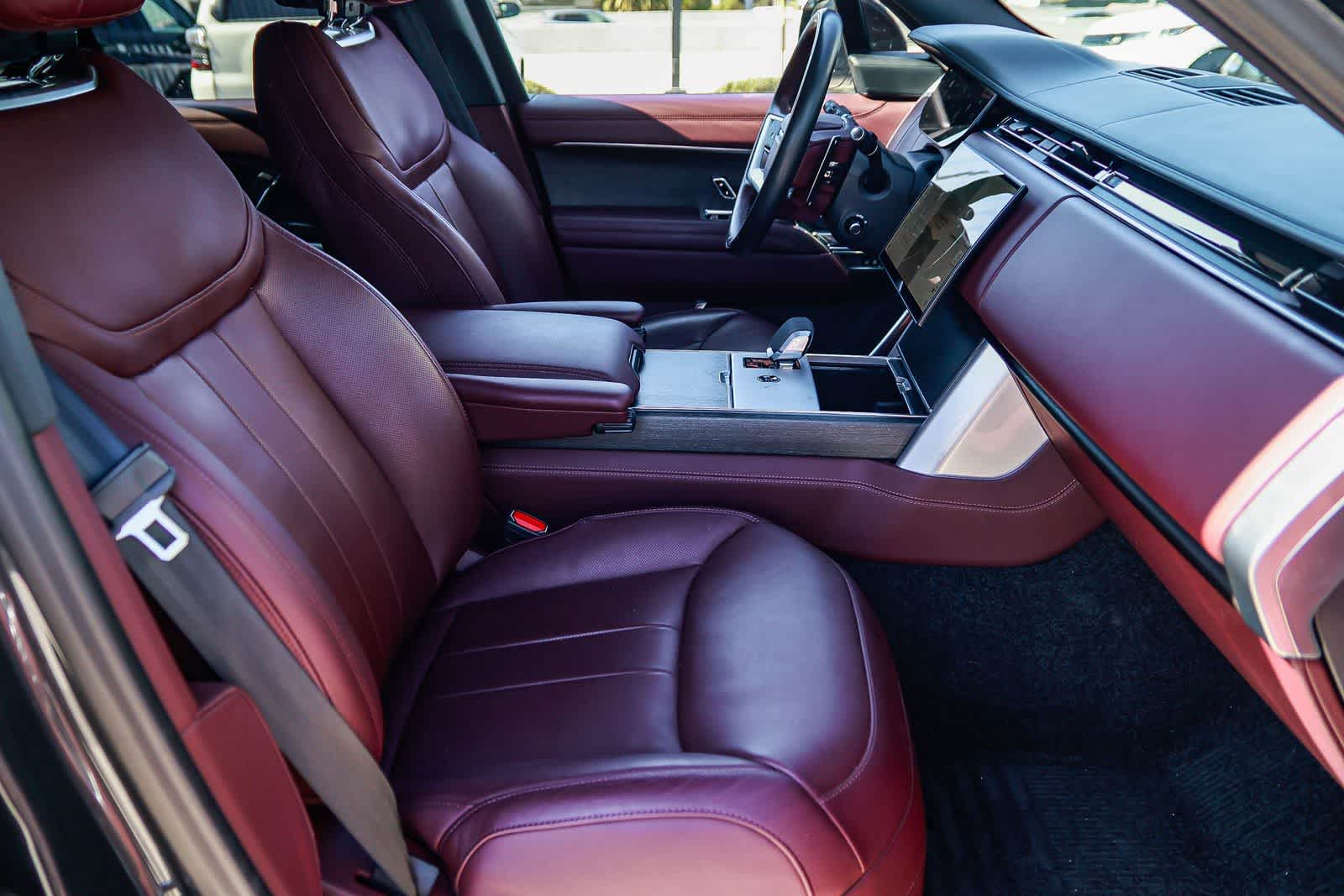 Thumbnail: 2024 Land Rover Range Rover - 15