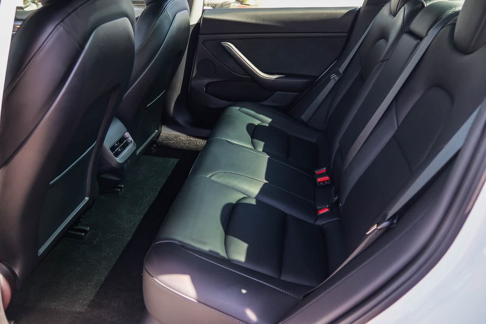 Thumbnail: 2022 Tesla Model 3 - 18