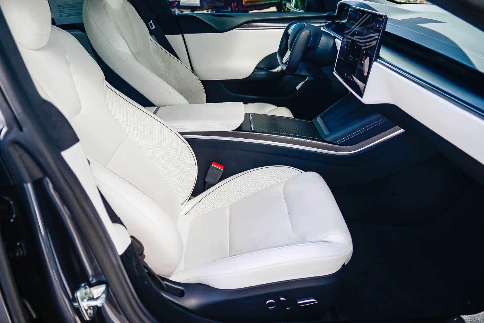 Thumbnail: 2021 Tesla Model S - 16