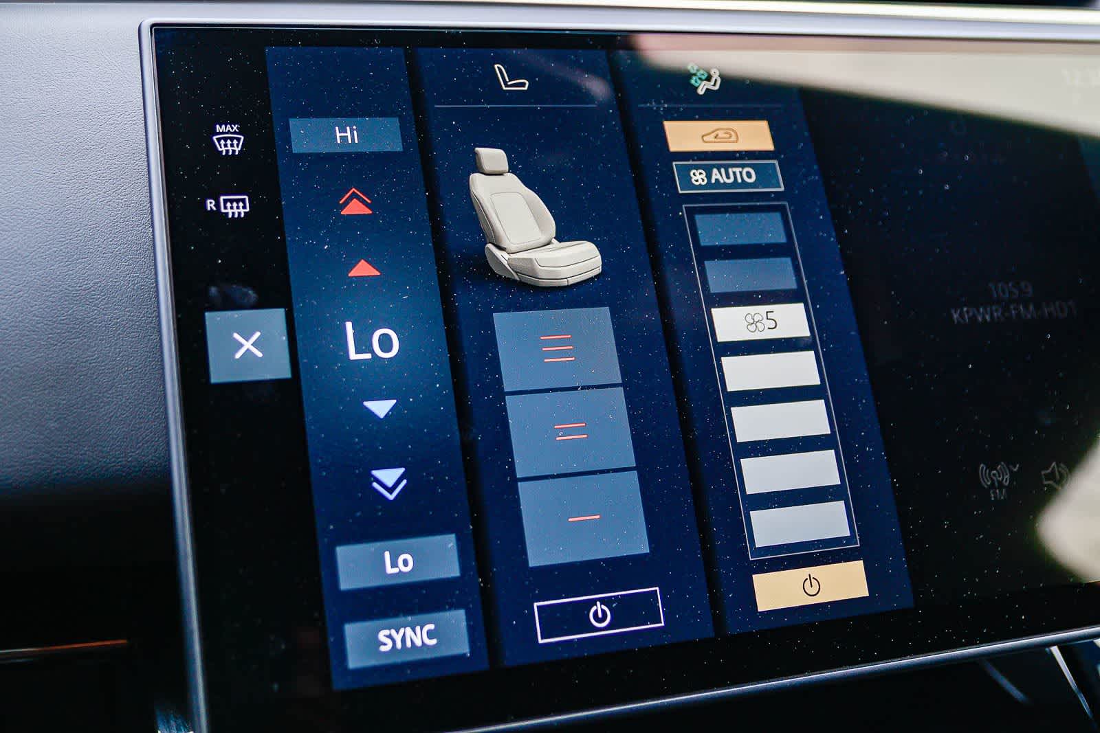 Thumbnail: 2025 Land Rover Range Rover Sport - 25