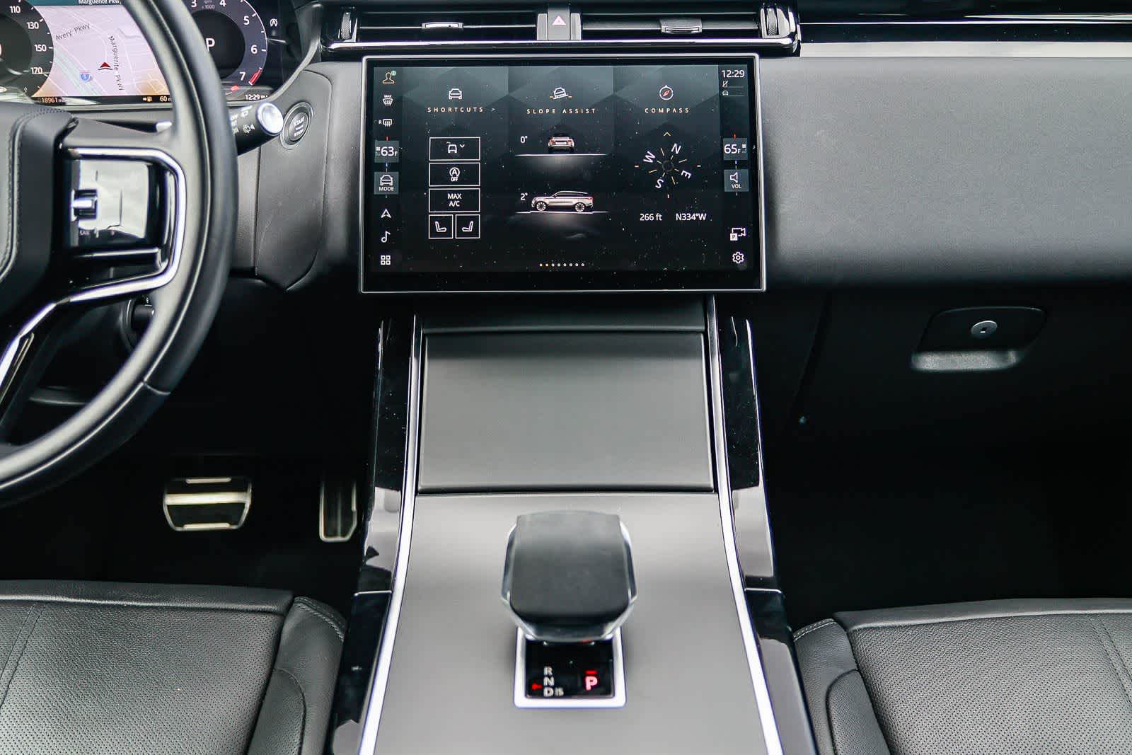 Thumbnail: 2025 Land Rover Range Rover Velar - 13