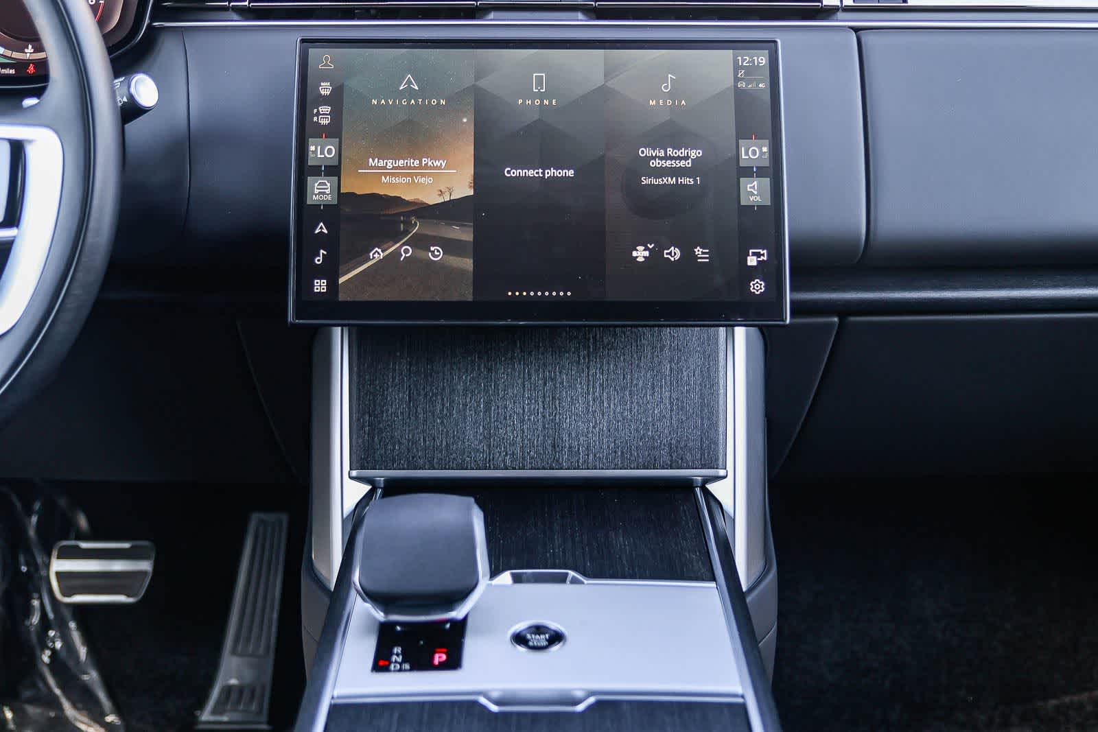 Thumbnail: 2026 Land Rover Range Rover - 13