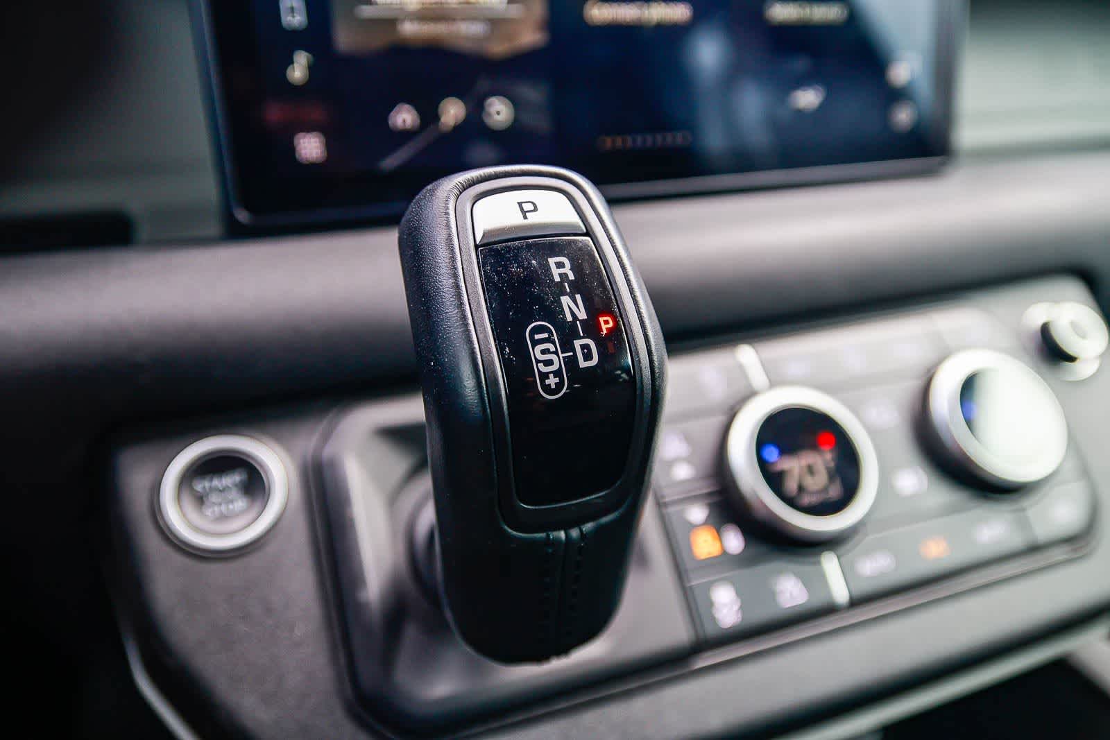 Thumbnail: 2020 Land Rover Defender - 24