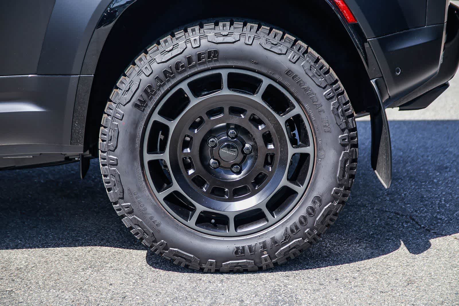 Thumbnail: 2026 Land Rover Defender - 8