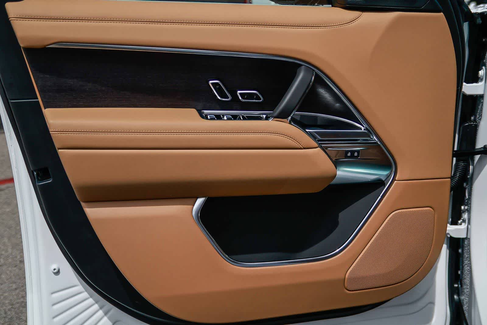Thumbnail: 2026 Land Rover Range Rover - 21