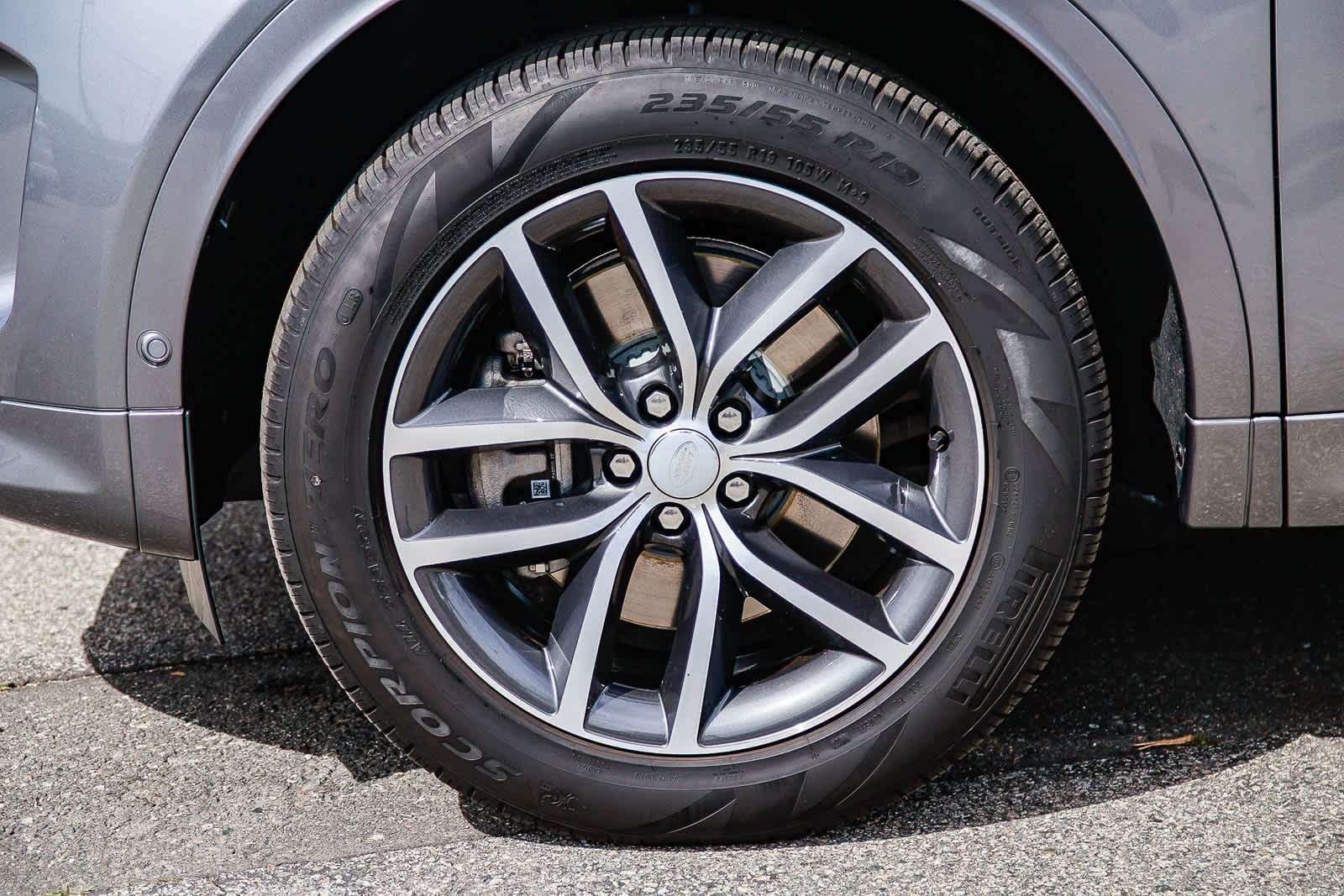 Thumbnail: 2025 Land Rover Discovery Sport - 8