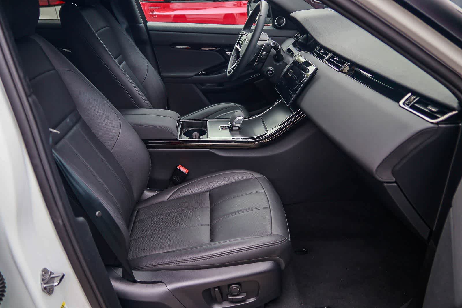 Thumbnail: 2026 Land Rover Range Rover Evoque - 17