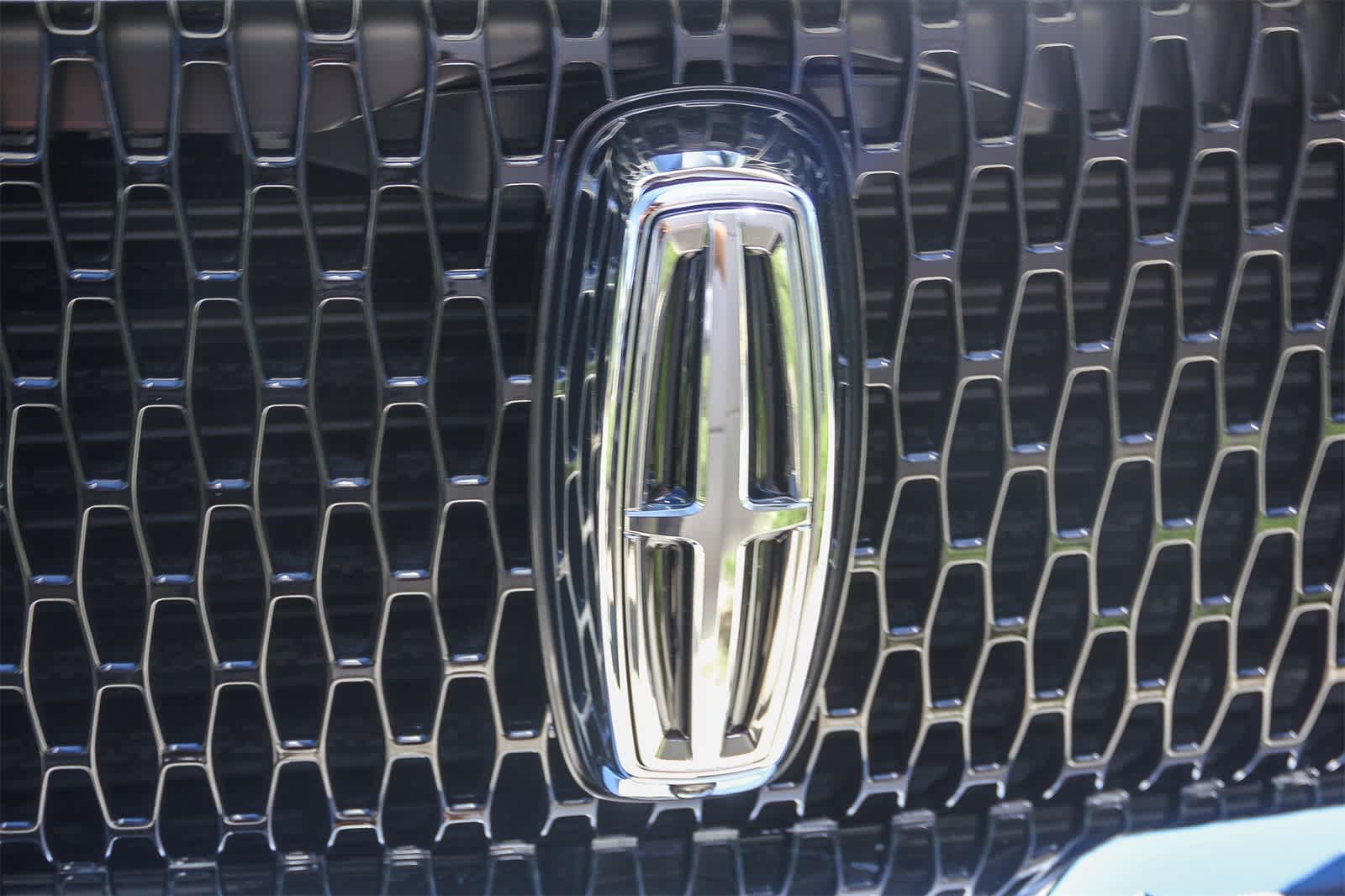 Thumbnail: 2023 Lincoln Navigator - 11