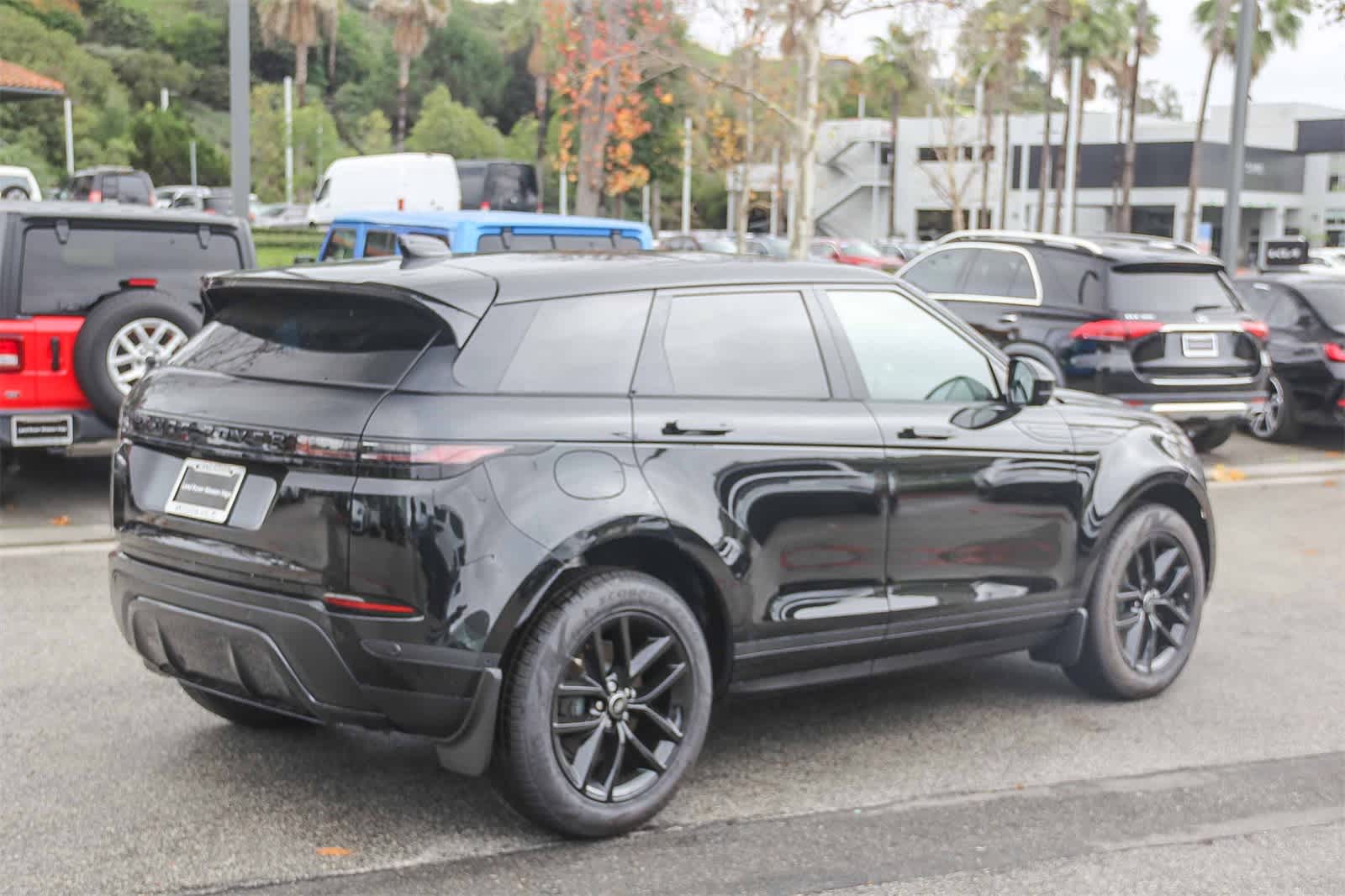 Thumbnail: 2026 Land Rover Range Rover Evoque - 6