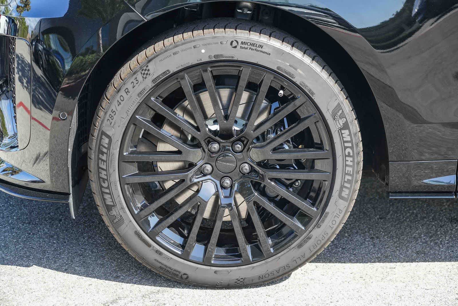 Thumbnail: 2026 Land Rover Range Rover Sport - 9