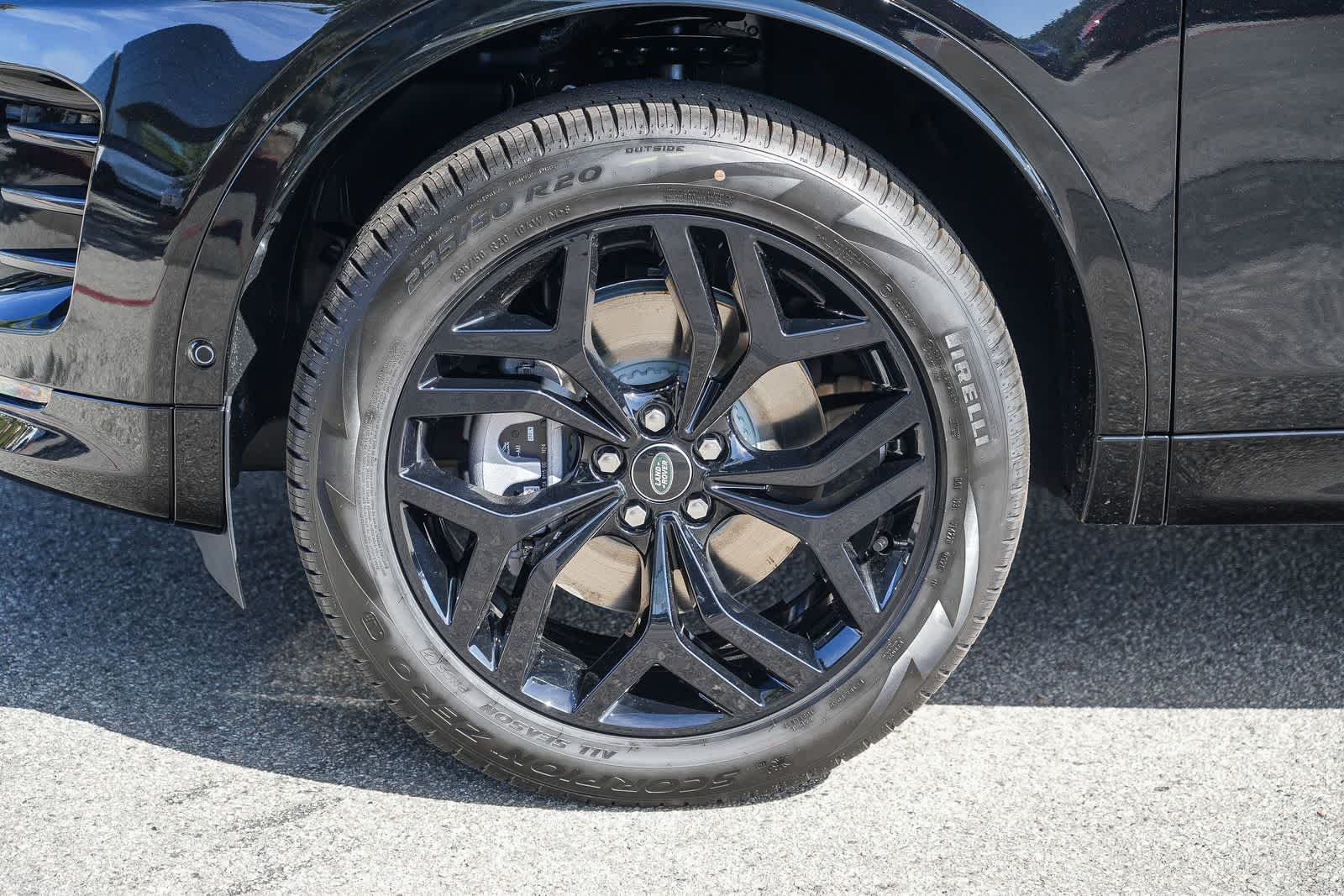 Thumbnail: 2026 Land Rover Discovery Sport - 9