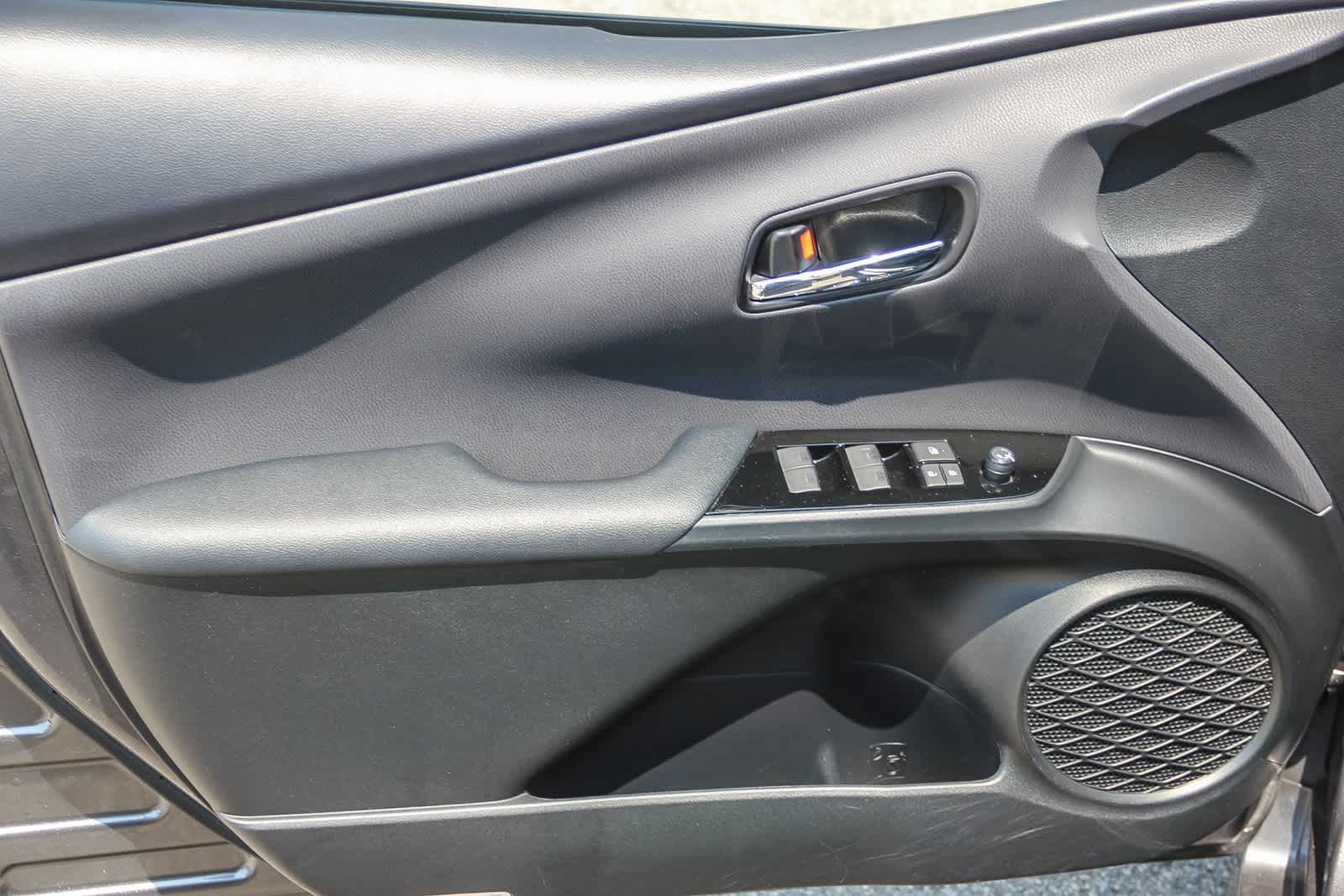 Thumbnail: 2019 Toyota Prius Prime - 17