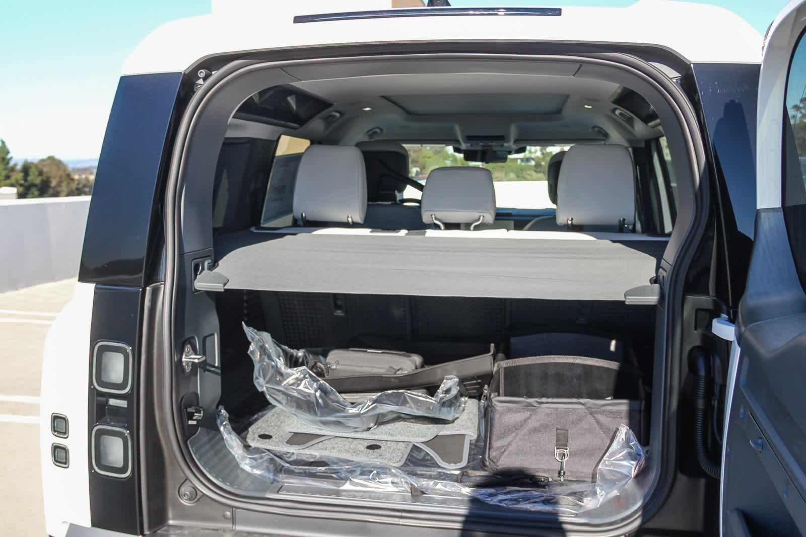 Thumbnail: 2026 Land Rover Defender - 22