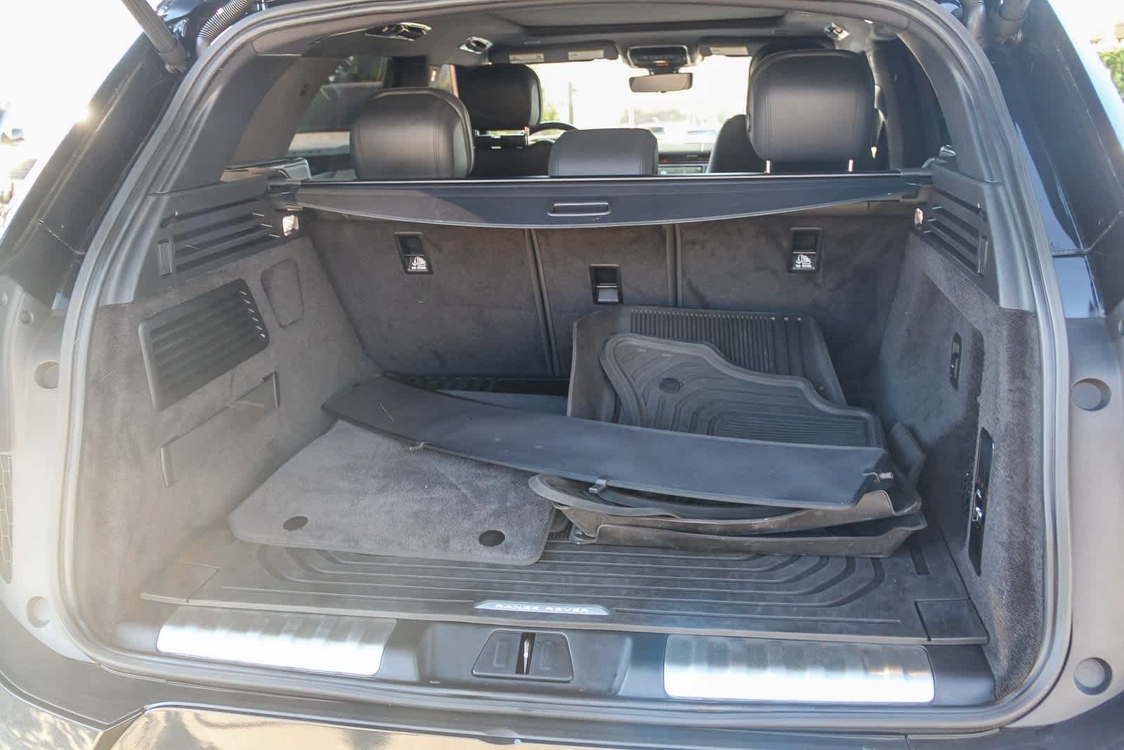 Thumbnail: 2023 Land Rover Range Rover Sport - 20