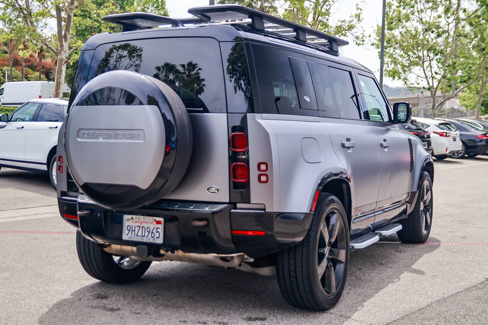 Thumbnail: 2023 Land Rover Defender - 4