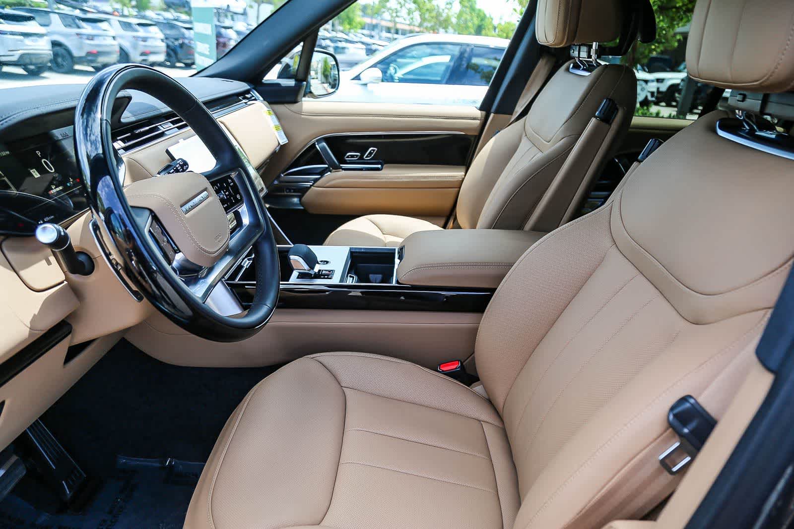 Thumbnail: 2026 Land Rover Range Rover - 18