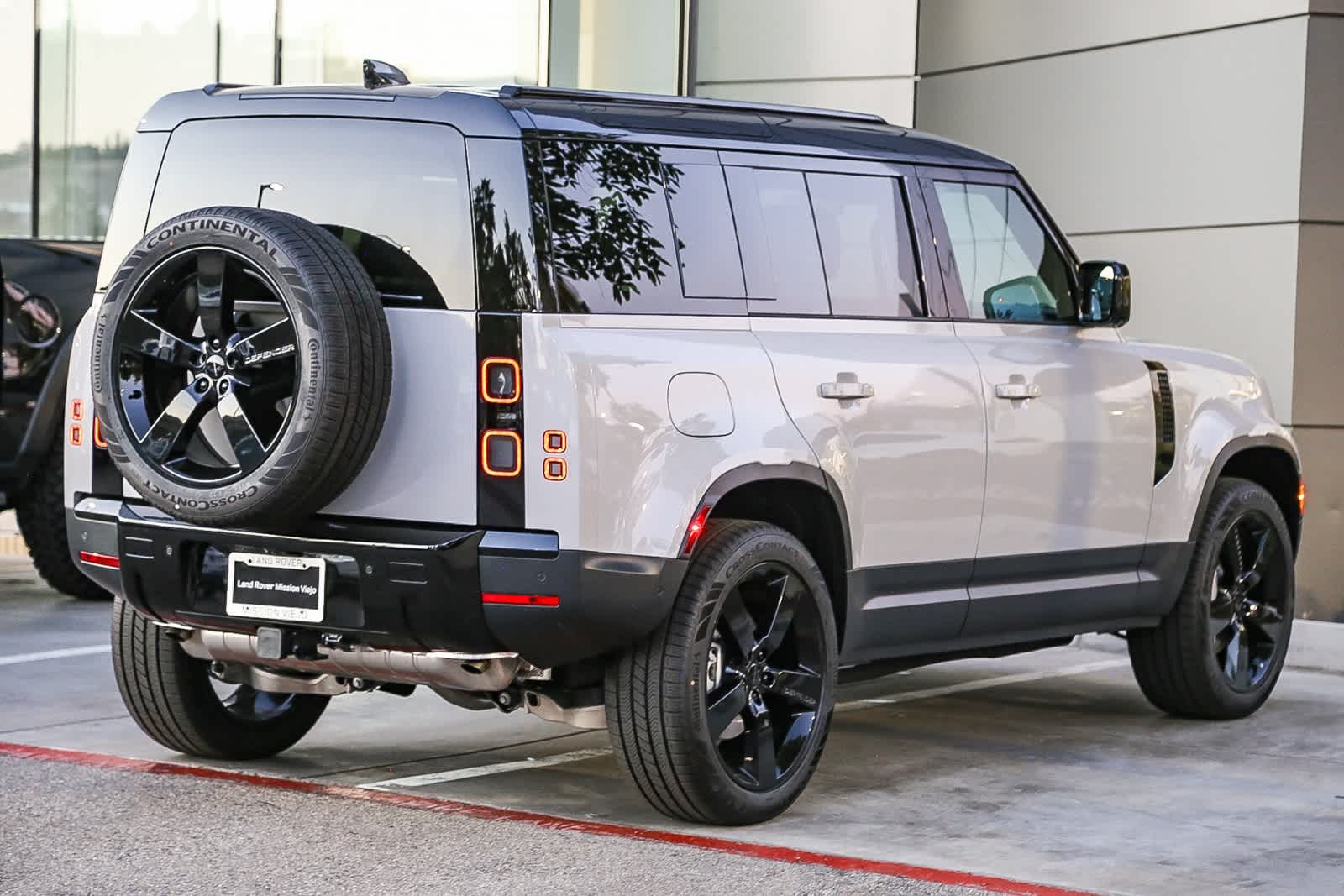 Thumbnail: 2026 Land Rover Defender - 6