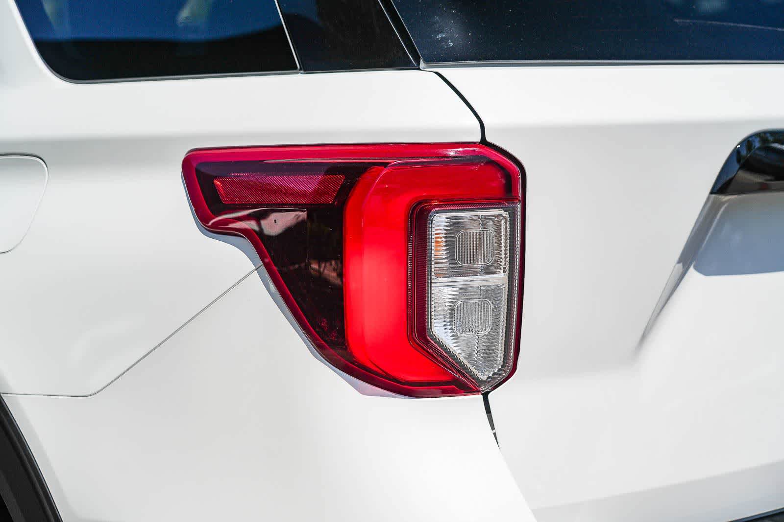 Thumbnail: 2021 Ford Explorer - 6