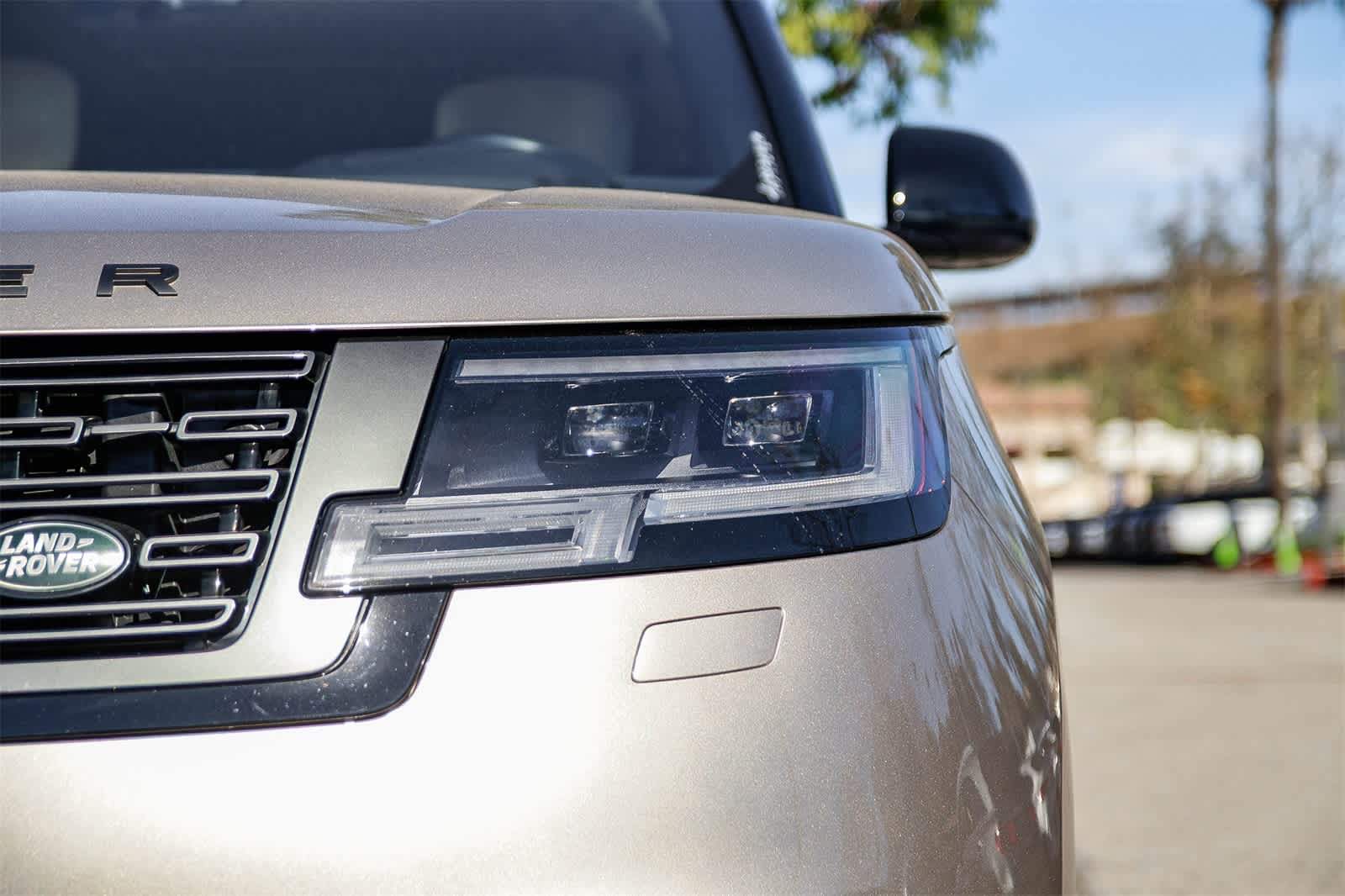 Thumbnail: 2022 Land Rover Range Rover - 10