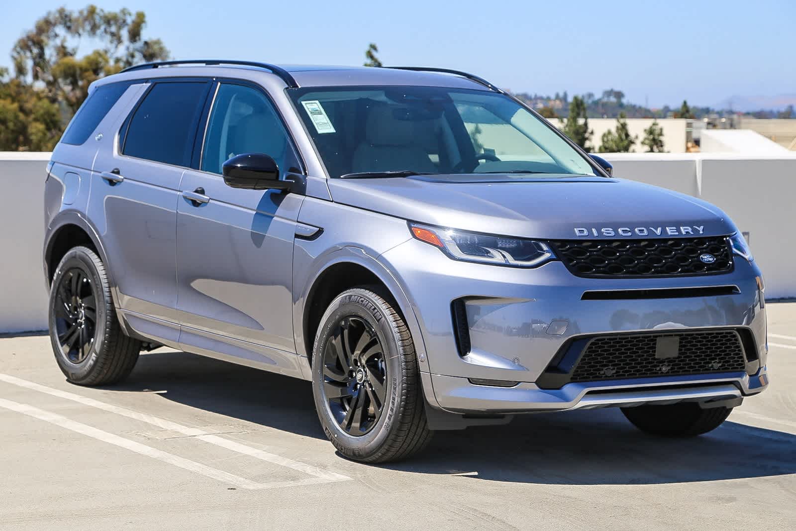 Thumbnail: 2025 Land Rover Discovery Sport - 3