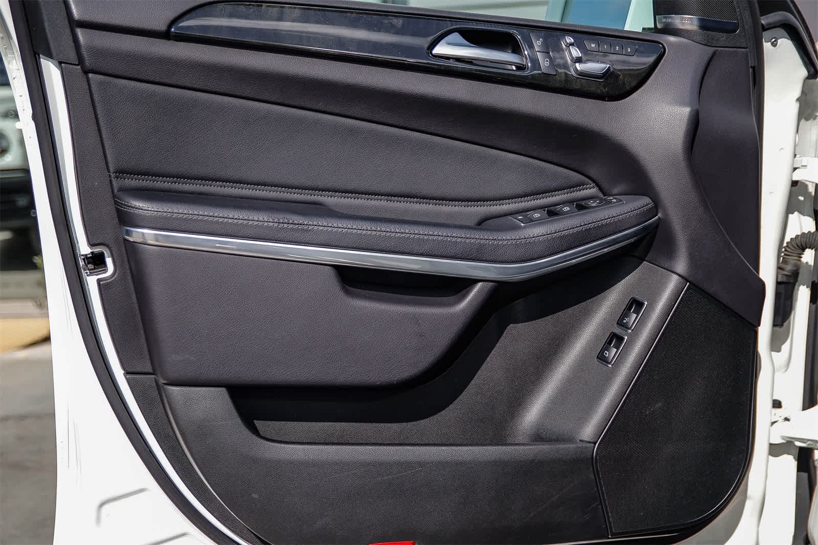 Thumbnail: 2017 Mercedes-Benz GLS - 22