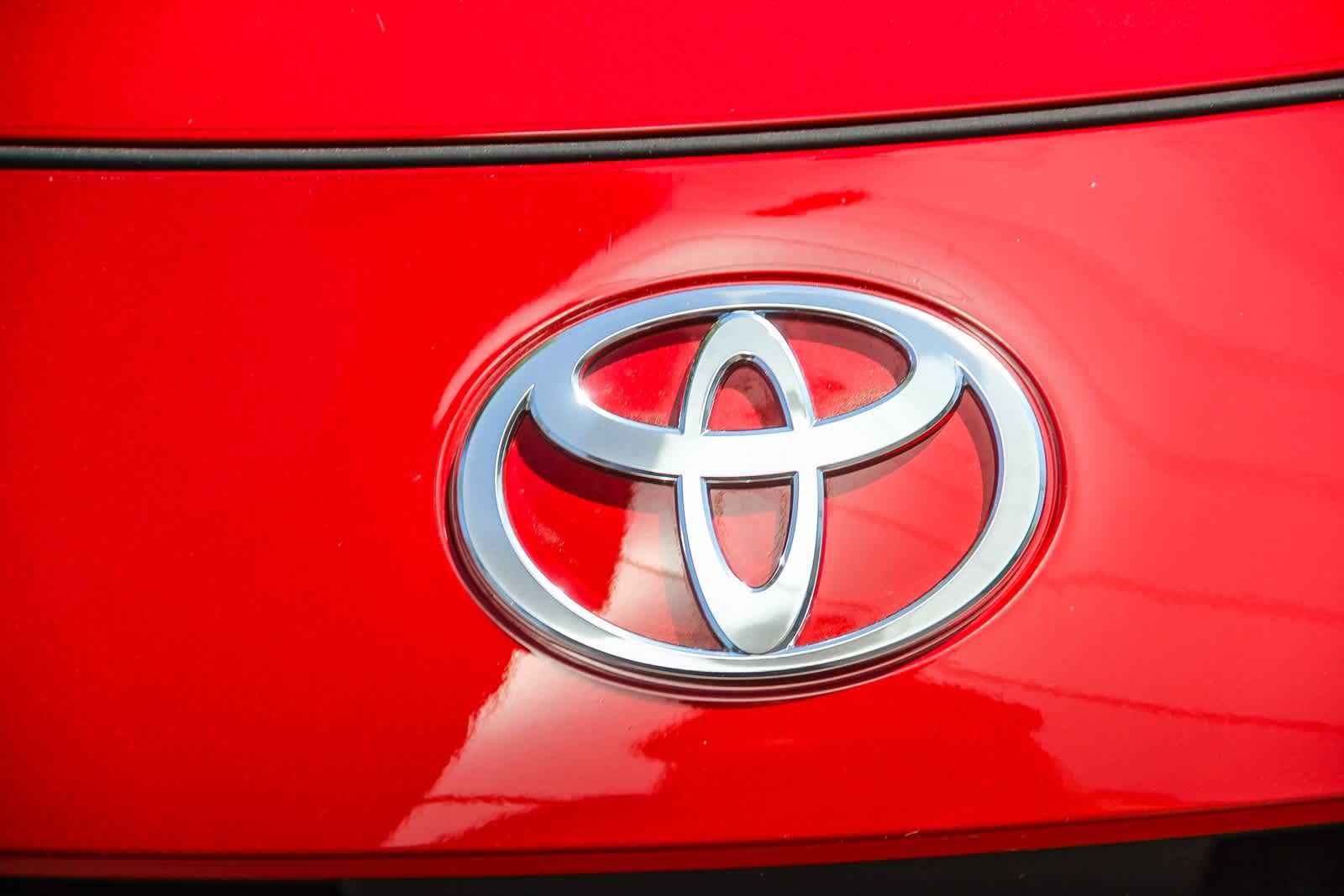 Thumbnail: 2024 Toyota Prius Prime - 11