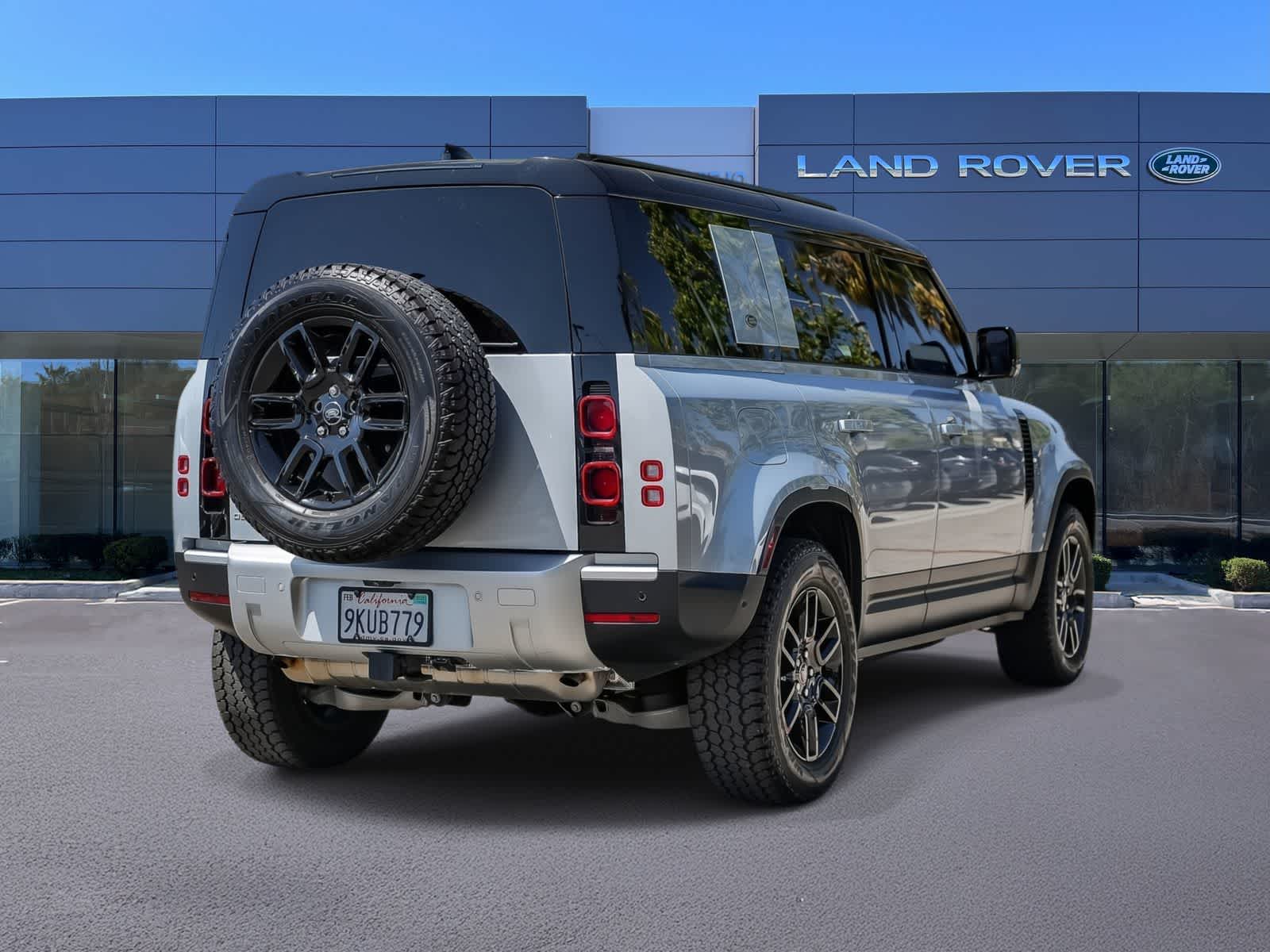 Thumbnail: 2024 Land Rover Defender - 3