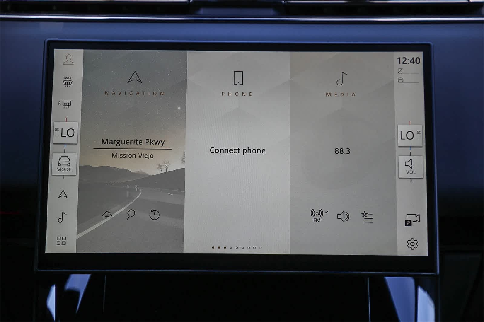 Thumbnail: 2025 Land Rover Range Rover Sport - 20
