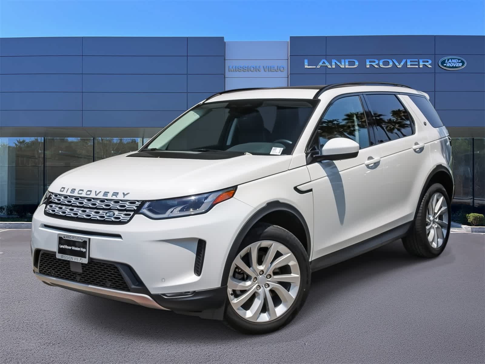 Thumbnail: 2023 Land Rover Discovery Sport - 1