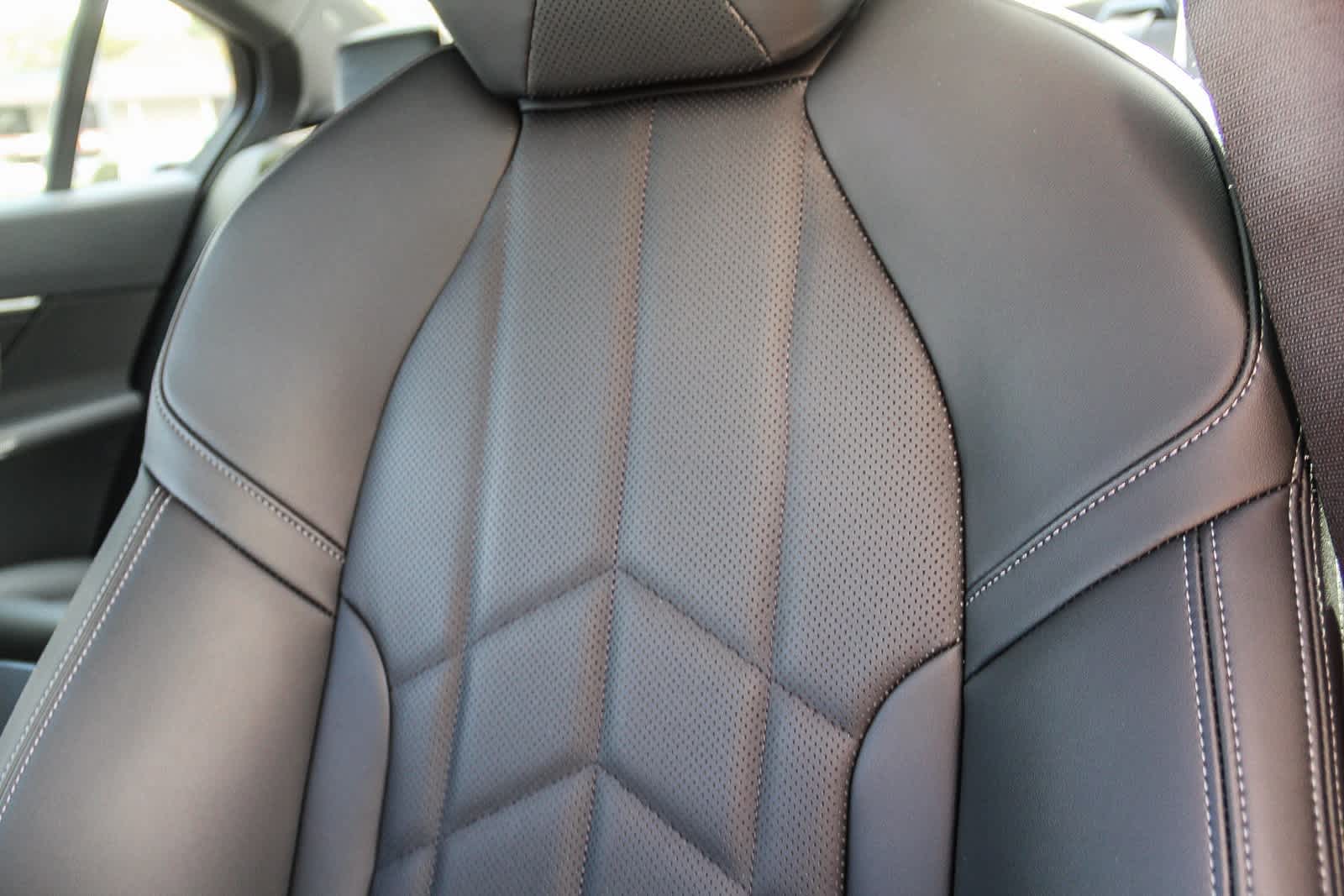 Thumbnail: 2025 BMW i5 - 25