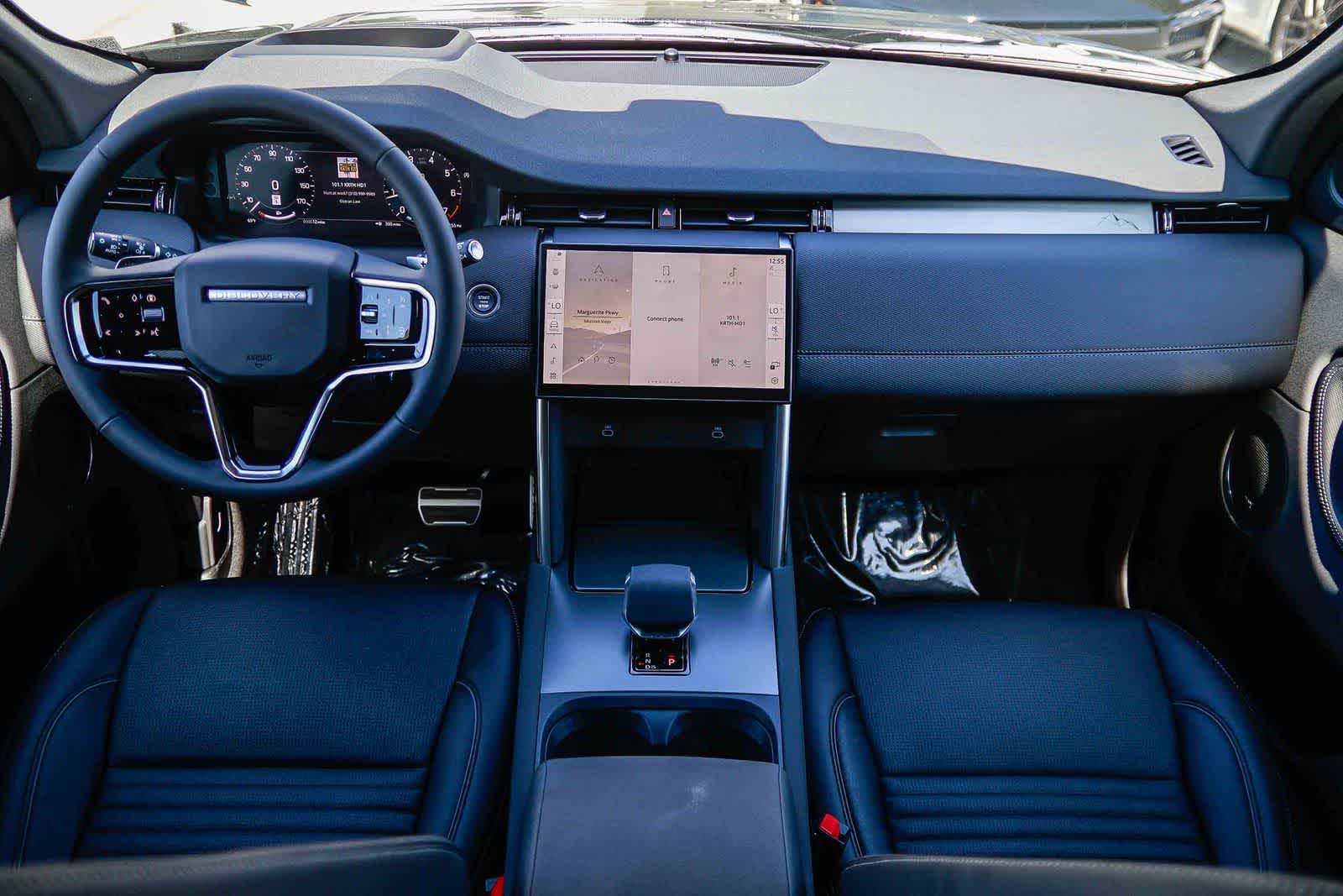Thumbnail: 2026 Land Rover Discovery Sport - 12