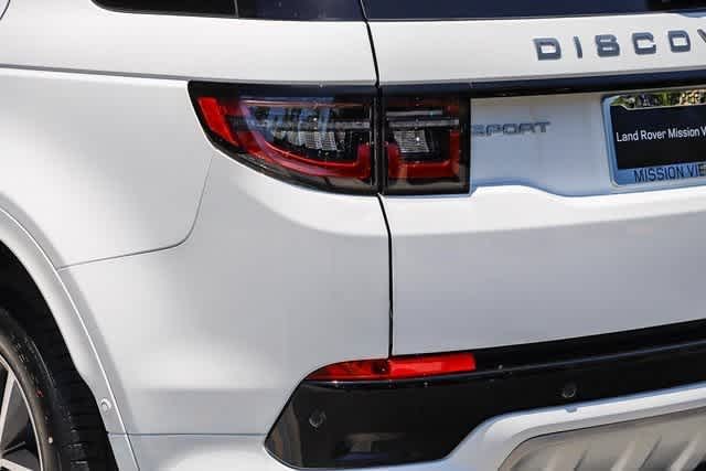 Thumbnail: 2024 Land Rover Discovery Sport - 7