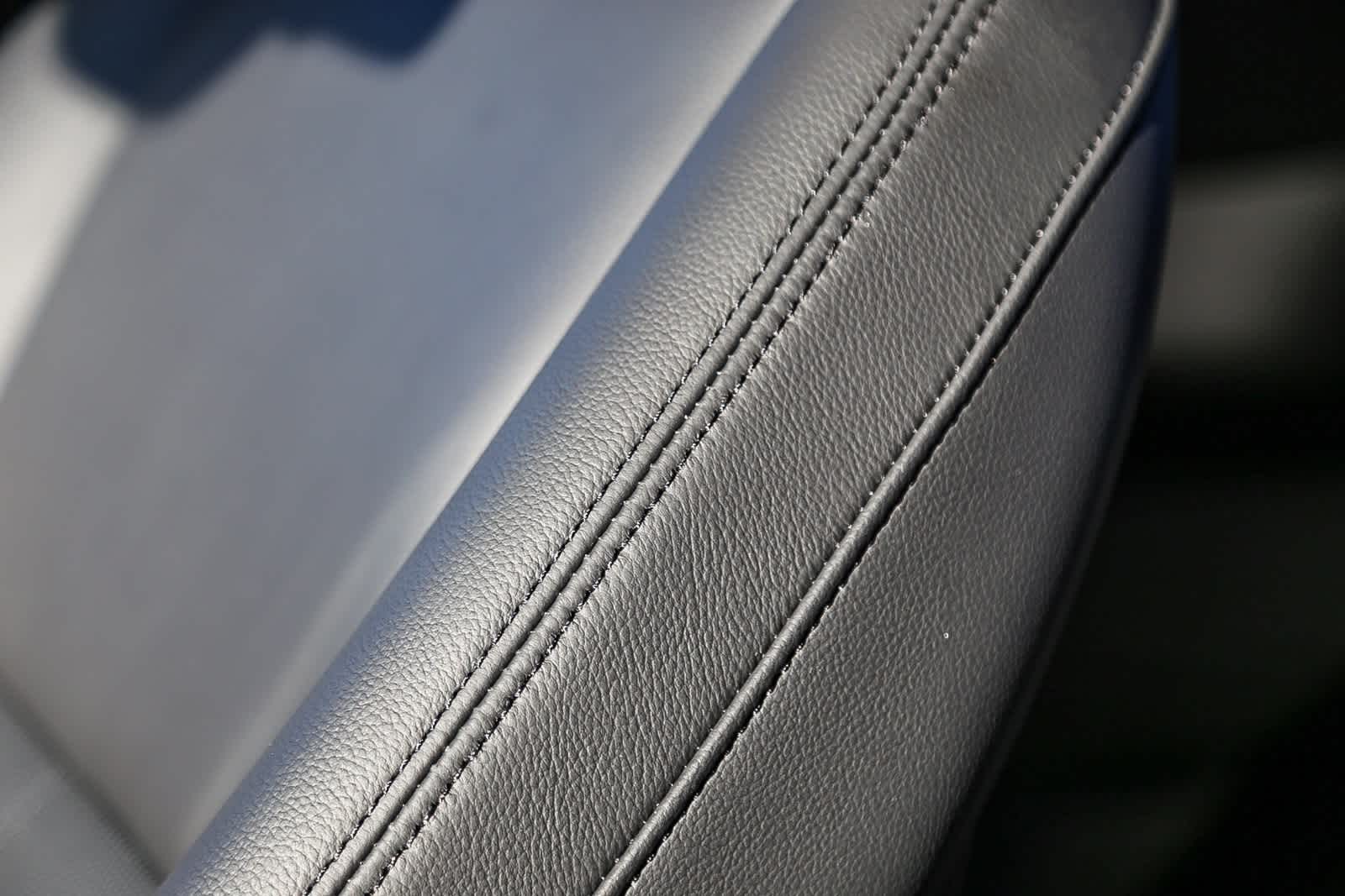 Thumbnail: 2026 Land Rover Range Rover Velar - 24