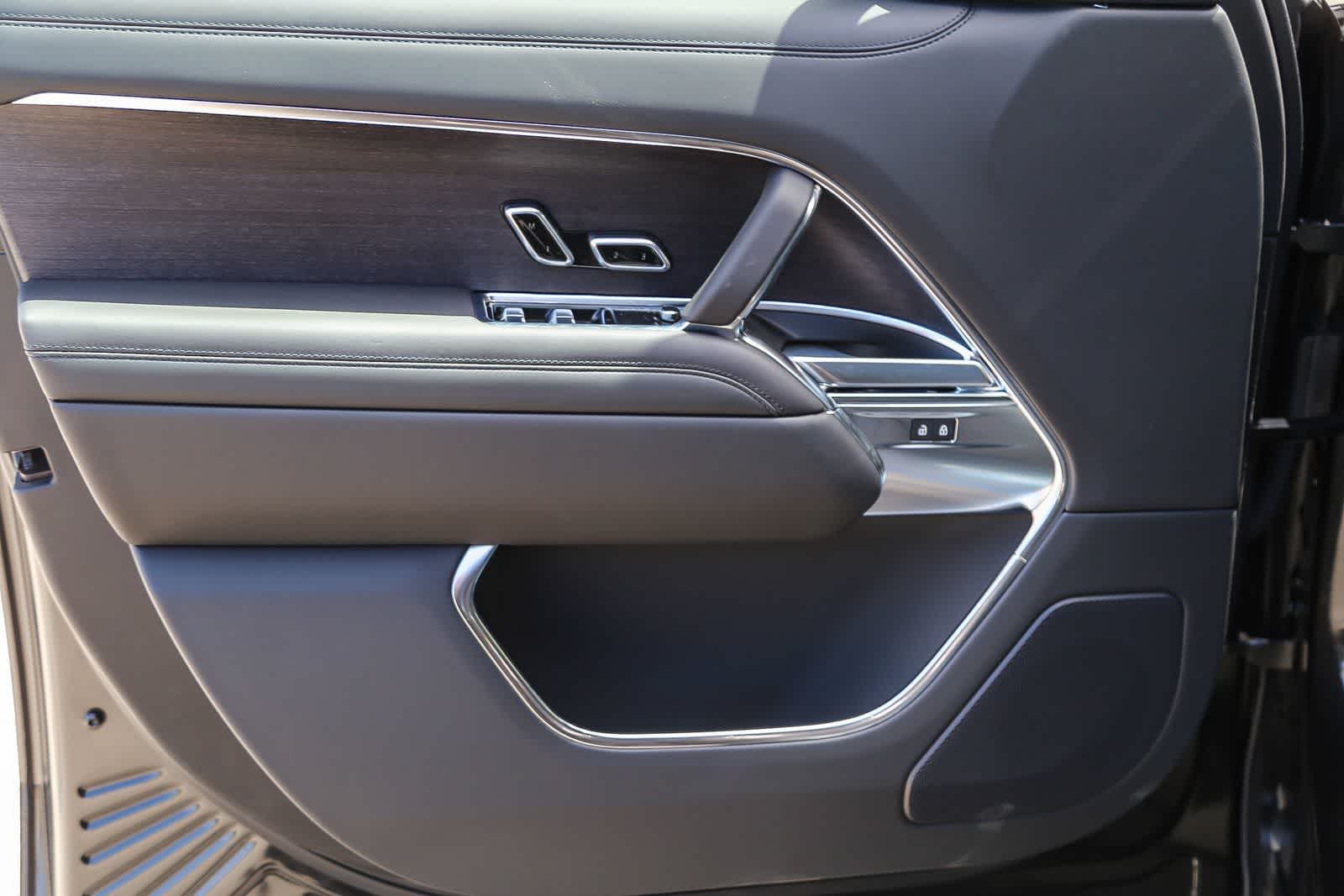 Thumbnail: 2026 Land Rover Range Rover - 22