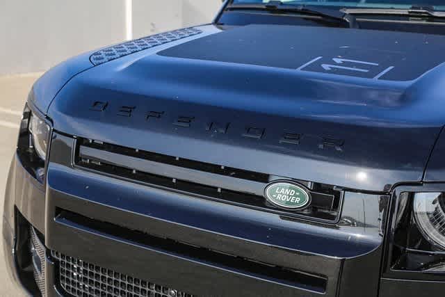 Thumbnail: 2025 Land Rover Defender - 11