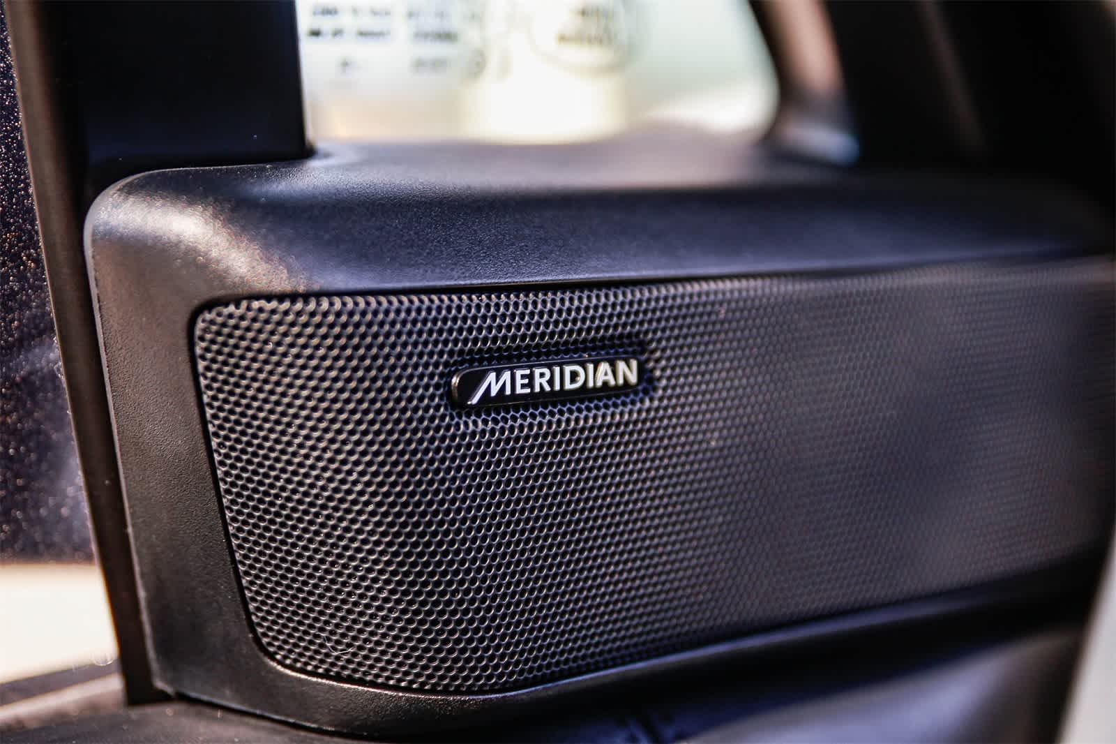 Thumbnail: 2023 Land Rover Range Rover - 22