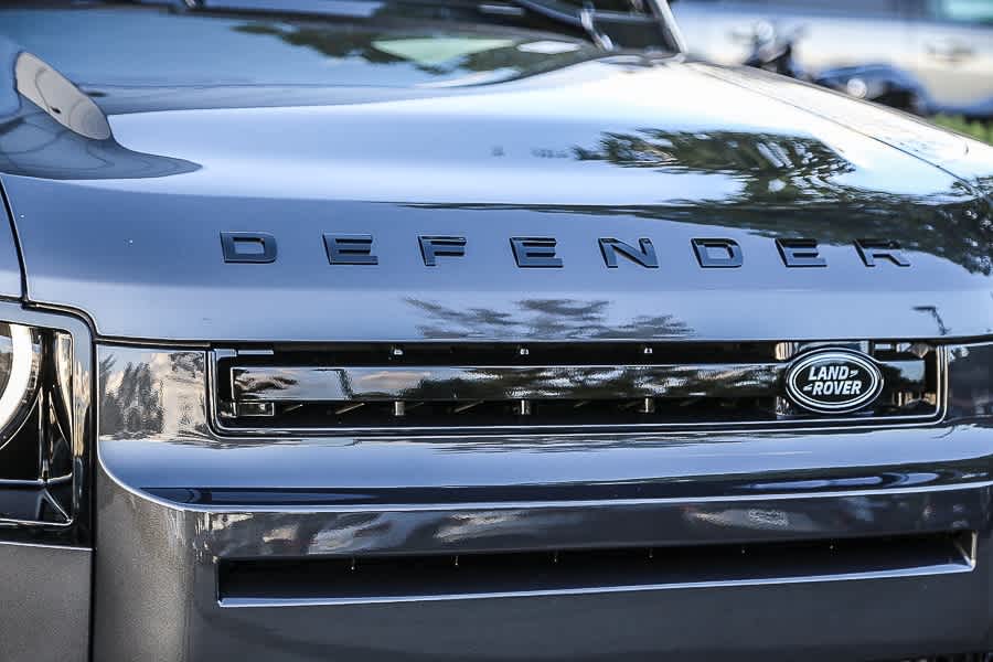 Thumbnail: 2026 Land Rover Defender - 5