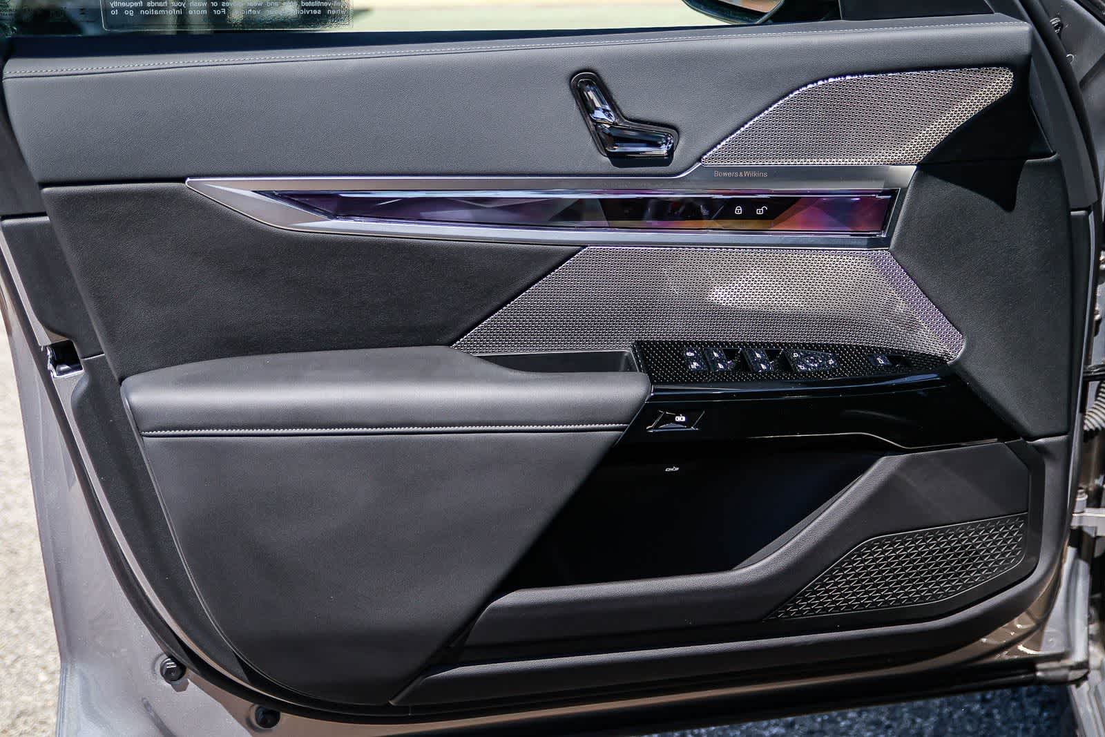 Thumbnail: 2024 BMW 7 Series - 21